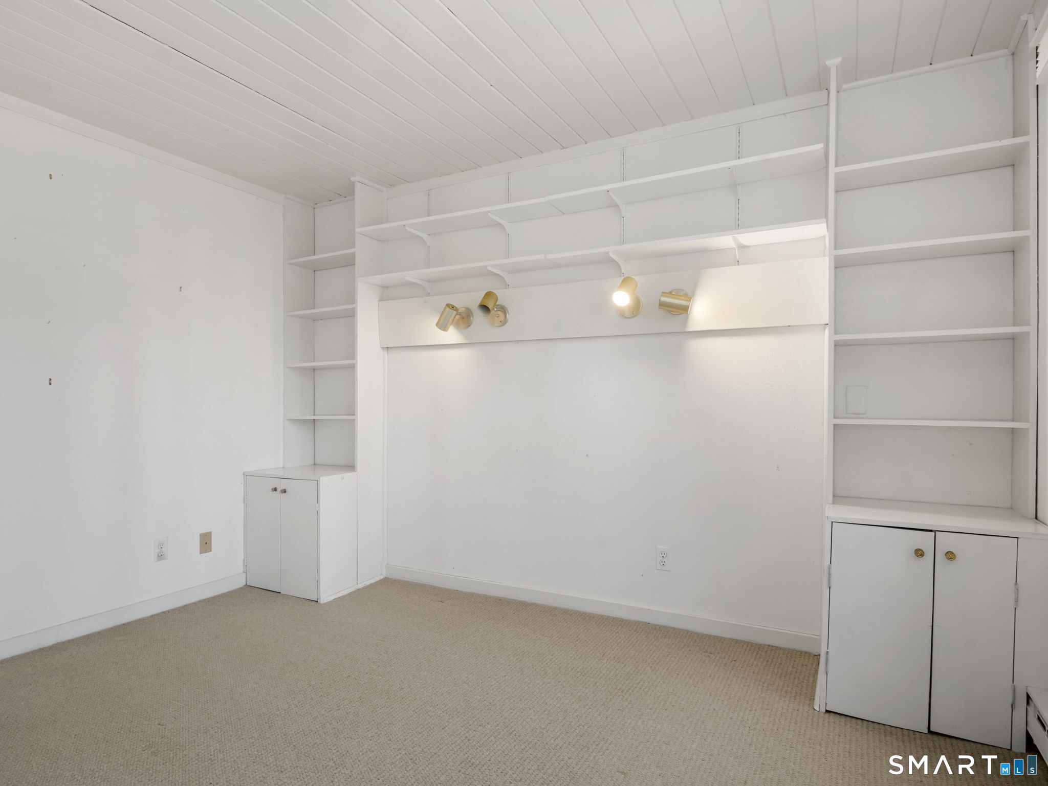 Photo 12 of 484 Cognewaugh Road, Greenwich, CT