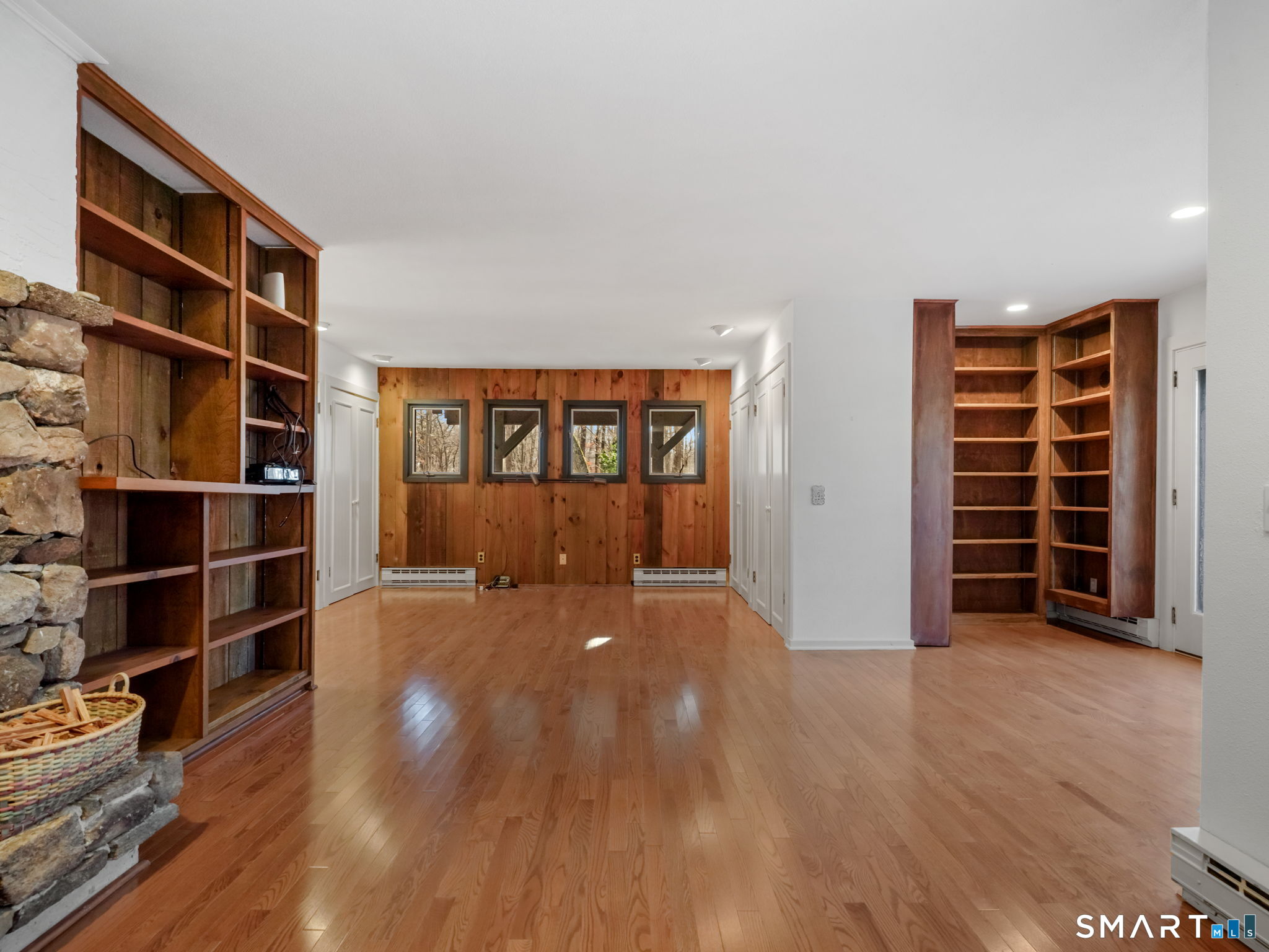 Photo 18 of 484 Cognewaugh Road, Greenwich, CT