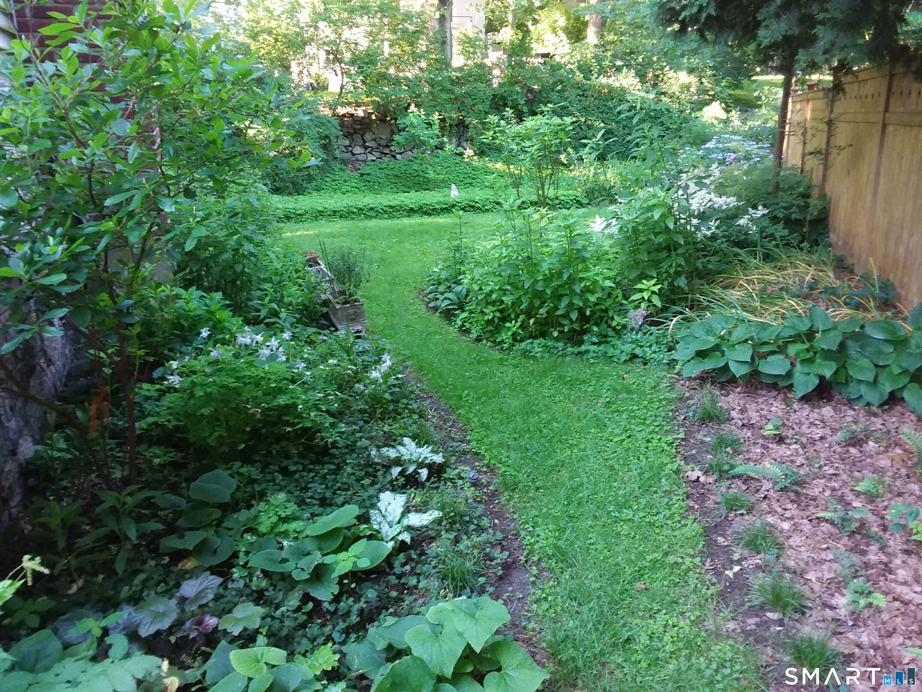 Photo 34 of 18 Griffith Road, Greenwich, CT