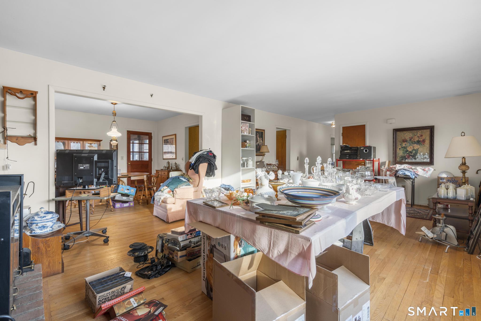 Photo 12 of 276 Grumman Avenue, Norwalk, CT