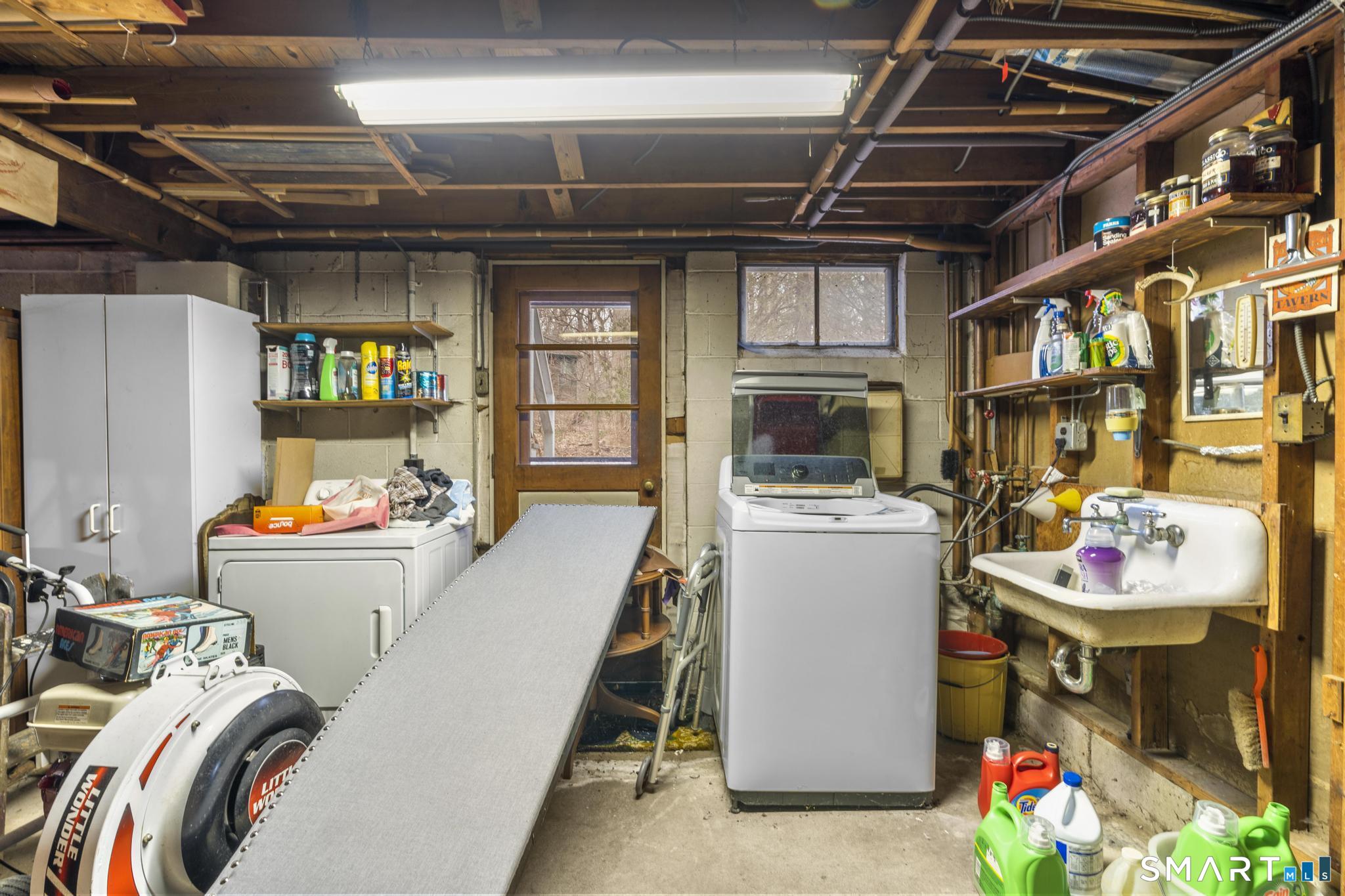 Photo 34 of 276 Grumman Avenue, Norwalk, CT