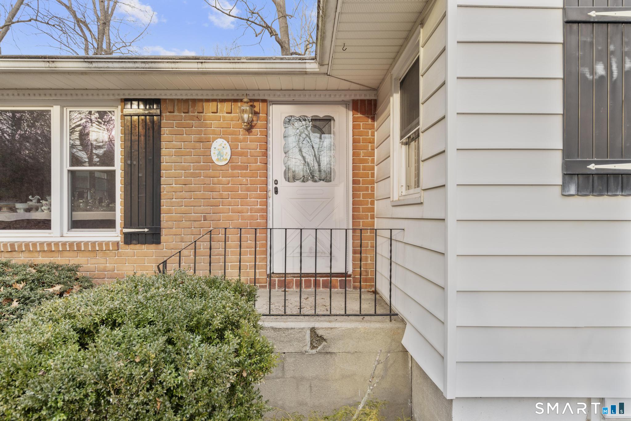 Photo 8 of 276 Grumman Avenue, Norwalk, CT