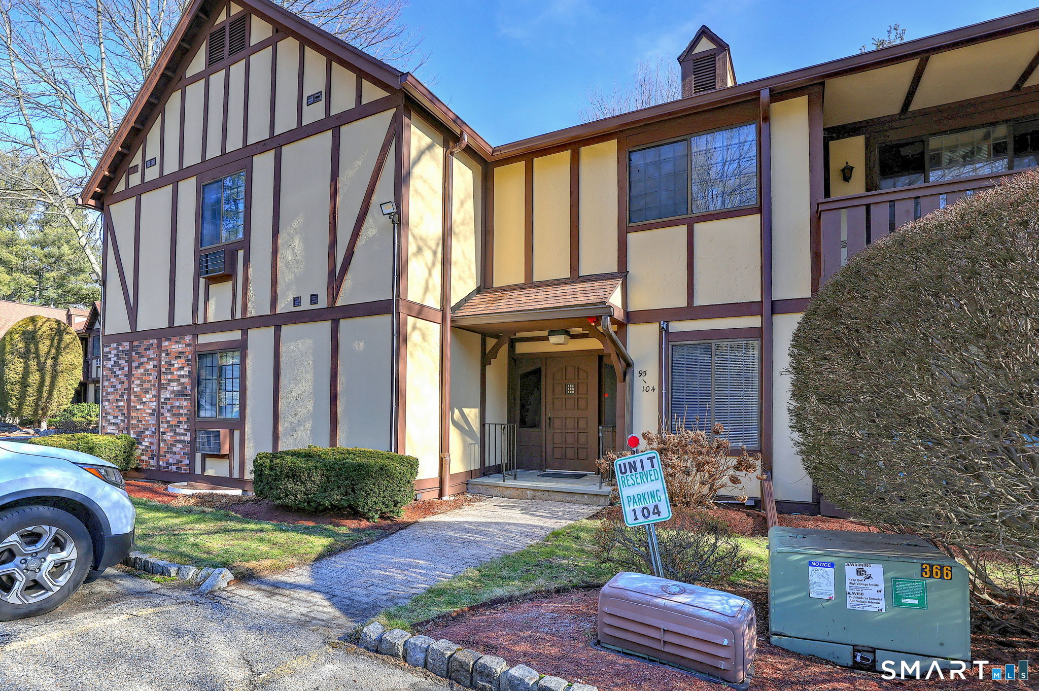 Homes for sale in Stratford, CT | 125 Warner Hill Rd #100, Stratford, CT 06614 | MLS# 24148727