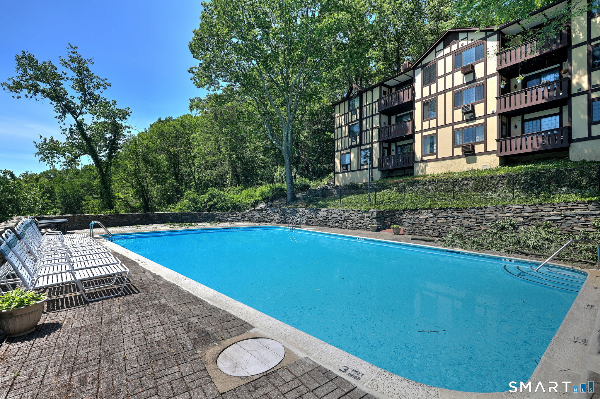 Homes for sale in Stratford, CT | 125 Warner Hill Rd #100, Stratford, CT 06614 | MLS# 24148727