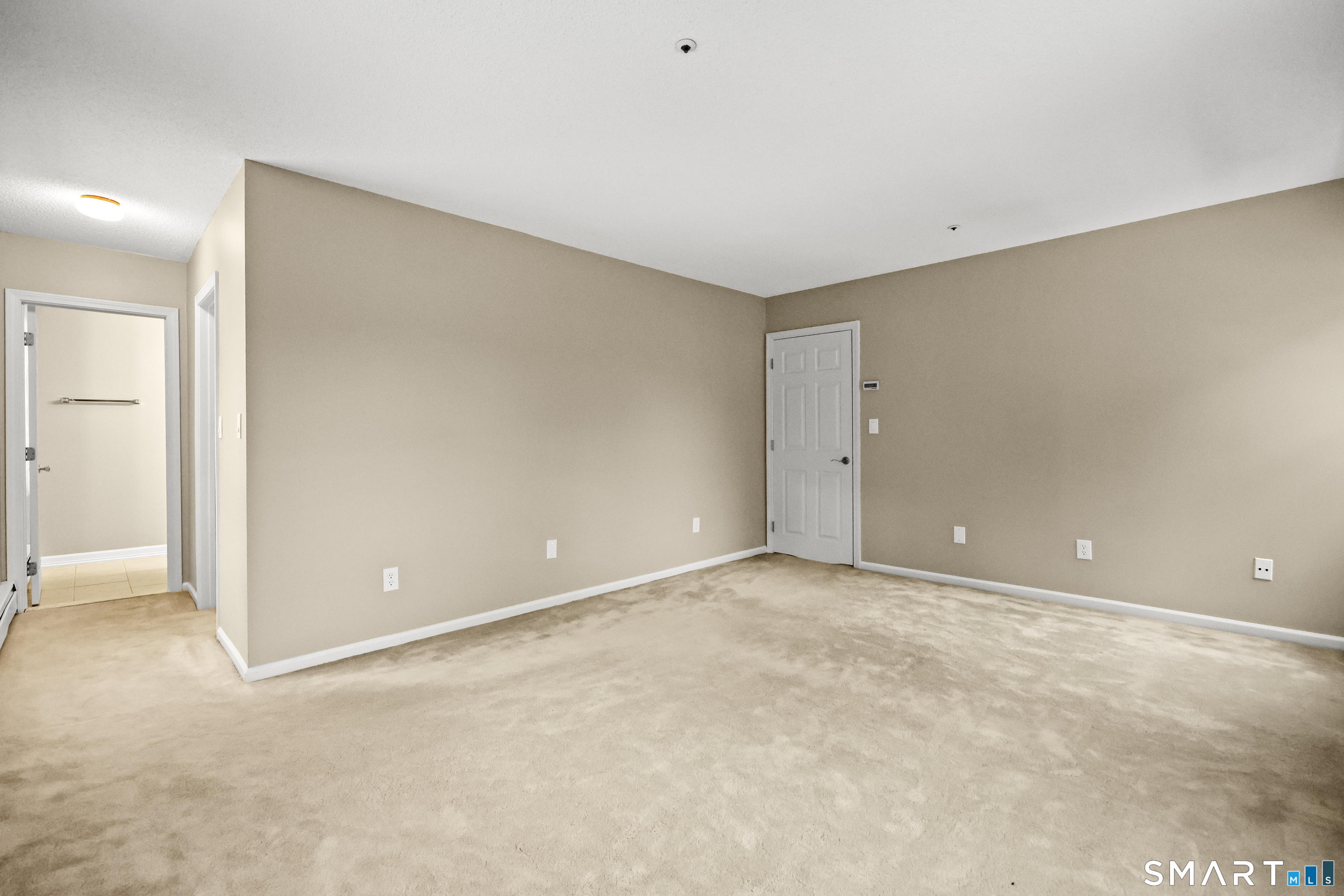 Photo 15 of 31 Oxford Court, Simsbury, CT