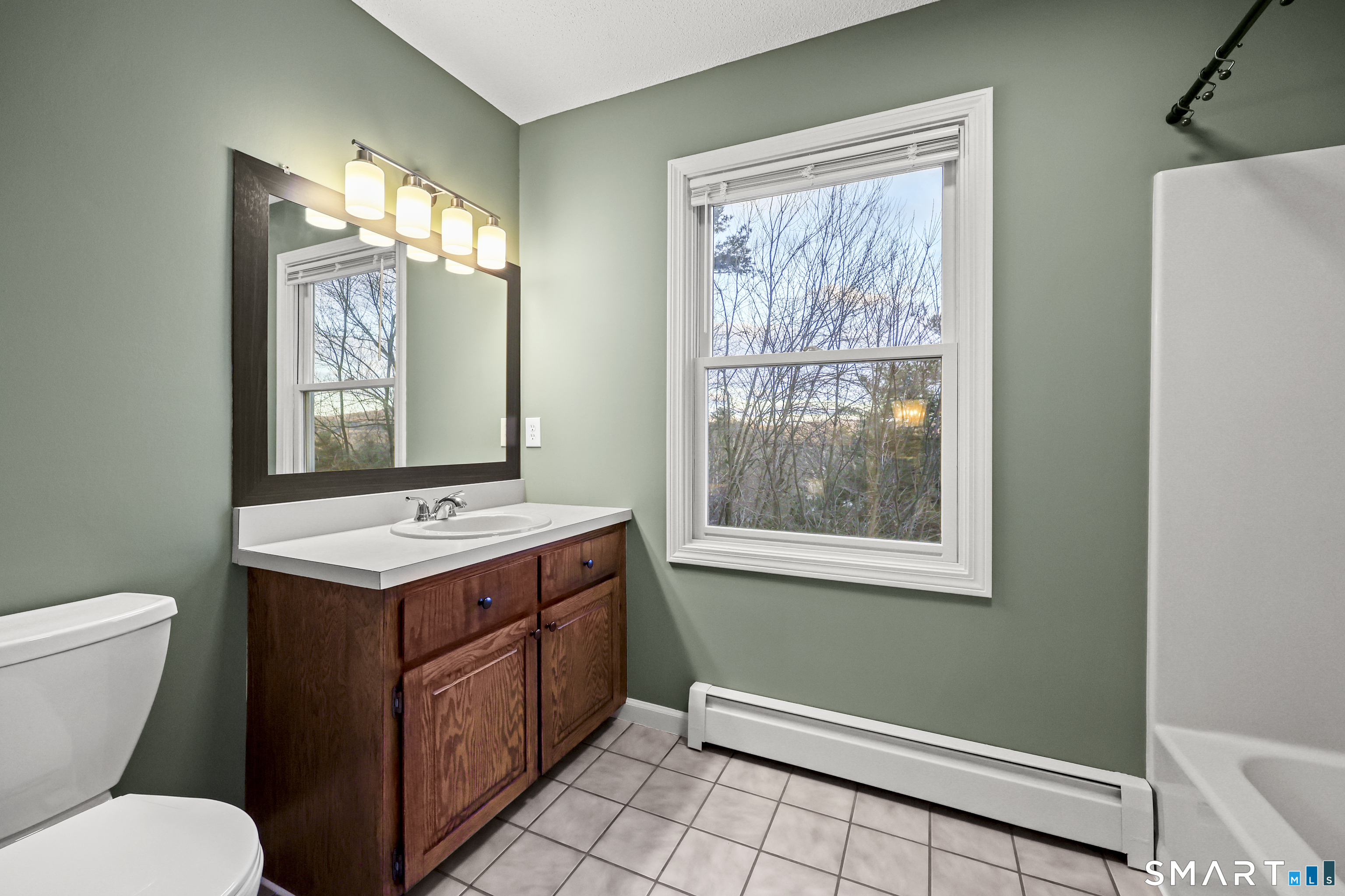 Photo 23 of 31 Oxford Court, Simsbury, CT