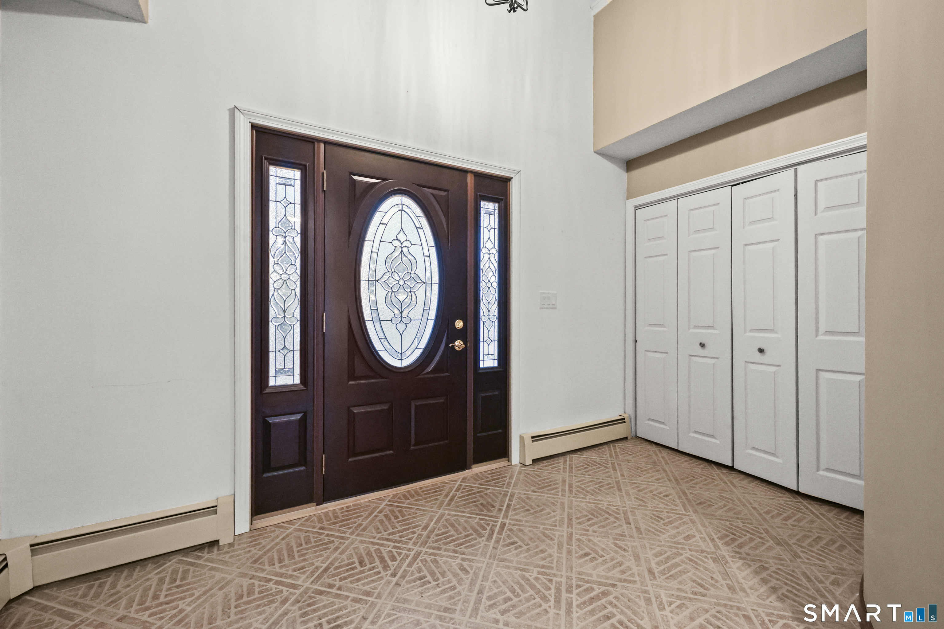 Homes for sale in Simsbury, CT | 31 Oxford Ct, Simsbury, CT 06070 | MLS# 24149355