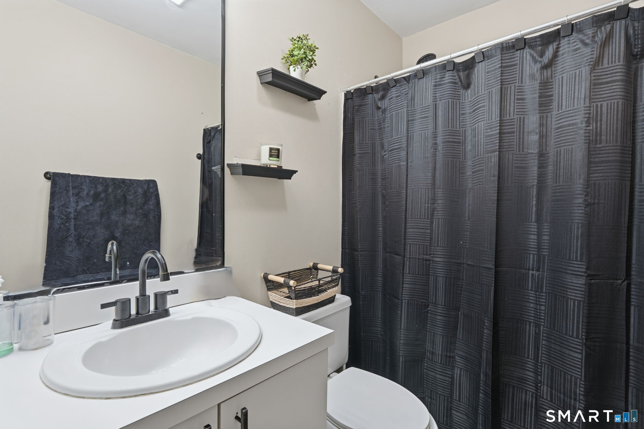 Photo 15 of 117 Hamden Avenue, Waterbury, CT