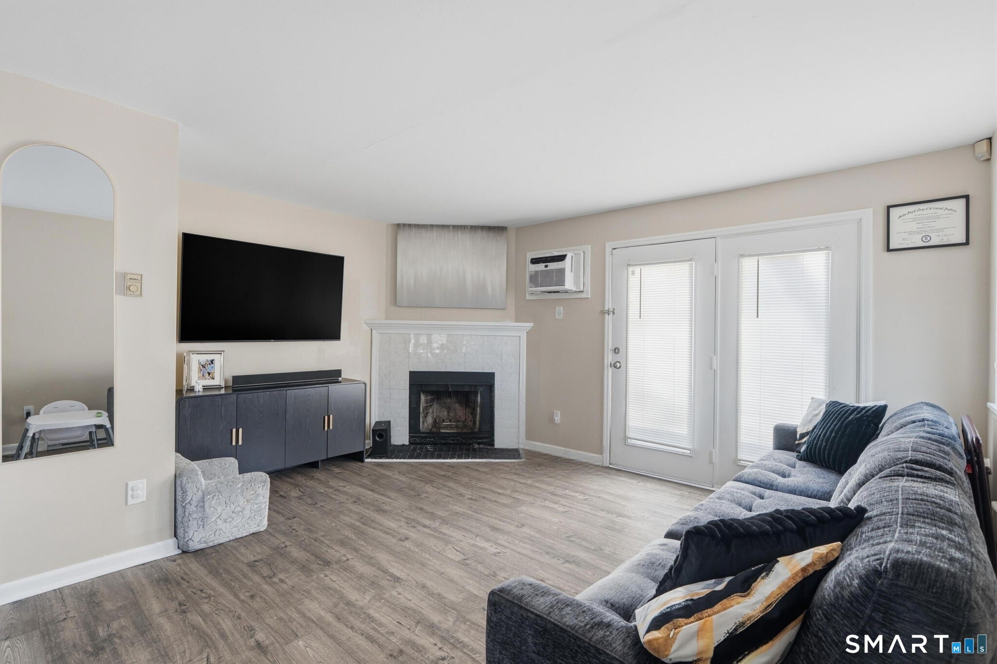 Homes for sale in Waterbury, CT | 117 Hamden Ave #APT I, Waterbury, CT 06704 | MLS# 24149284