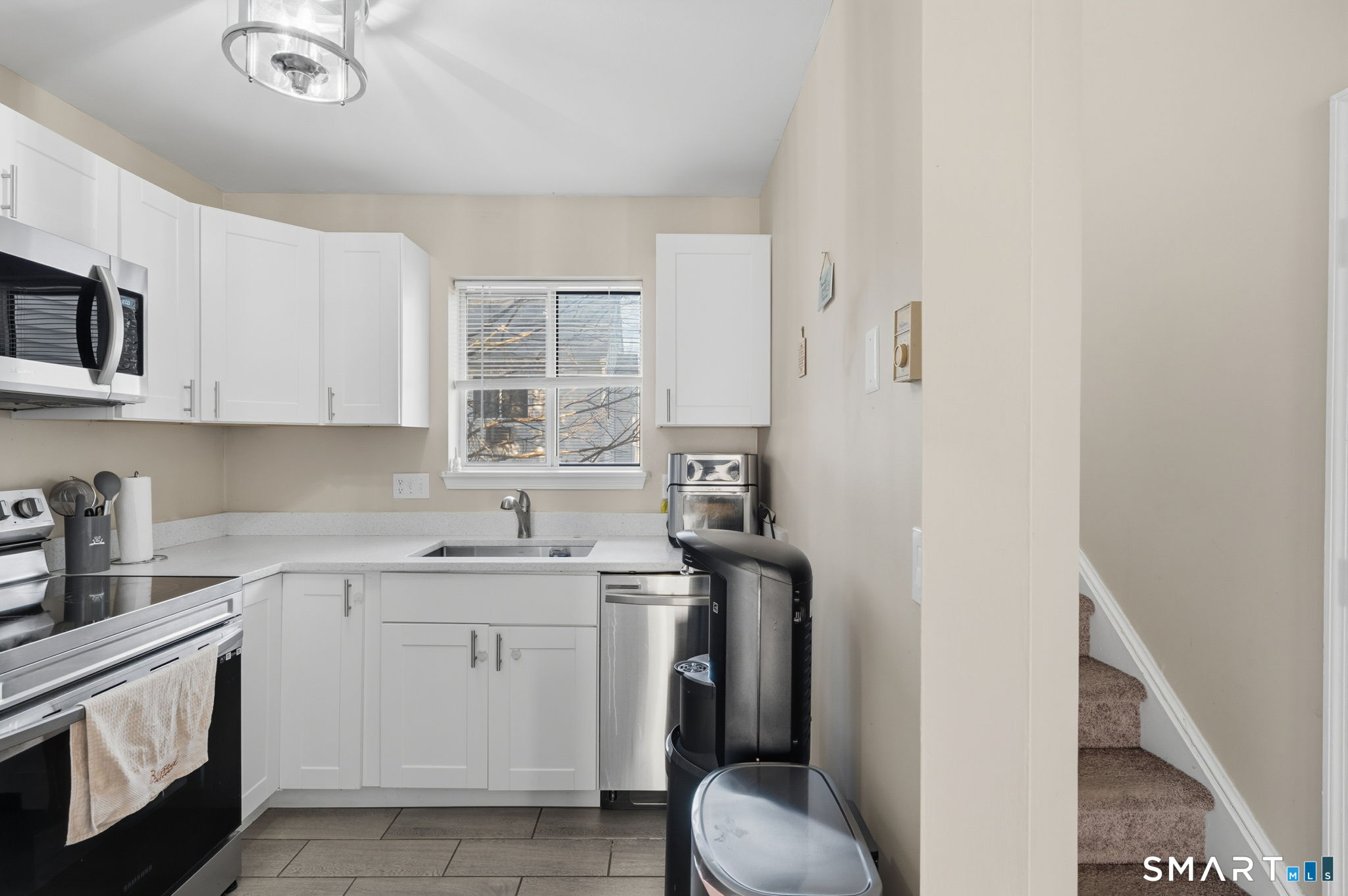 Photo 11 of 117 Hamden Avenue, Waterbury, CT