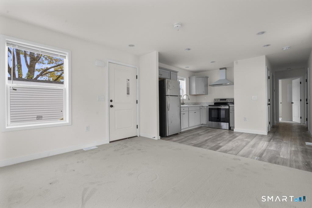 Homes for sale in Newtown, CT | 55 Sugar St #14, Newtown, CT 06470 | MLS# 24149411