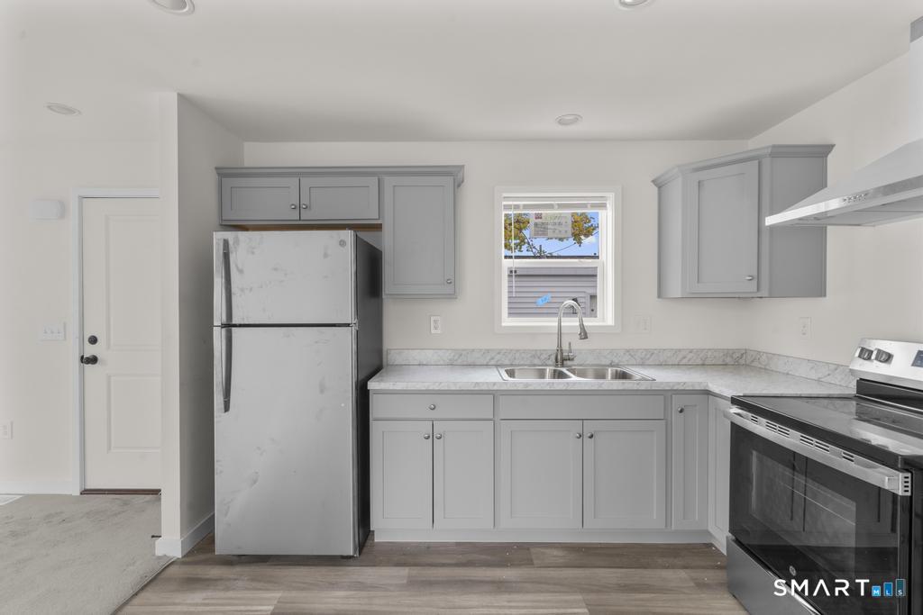 Homes for sale in Newtown, CT | 55 Sugar St #14, Newtown, CT 06470 | MLS# 24149411