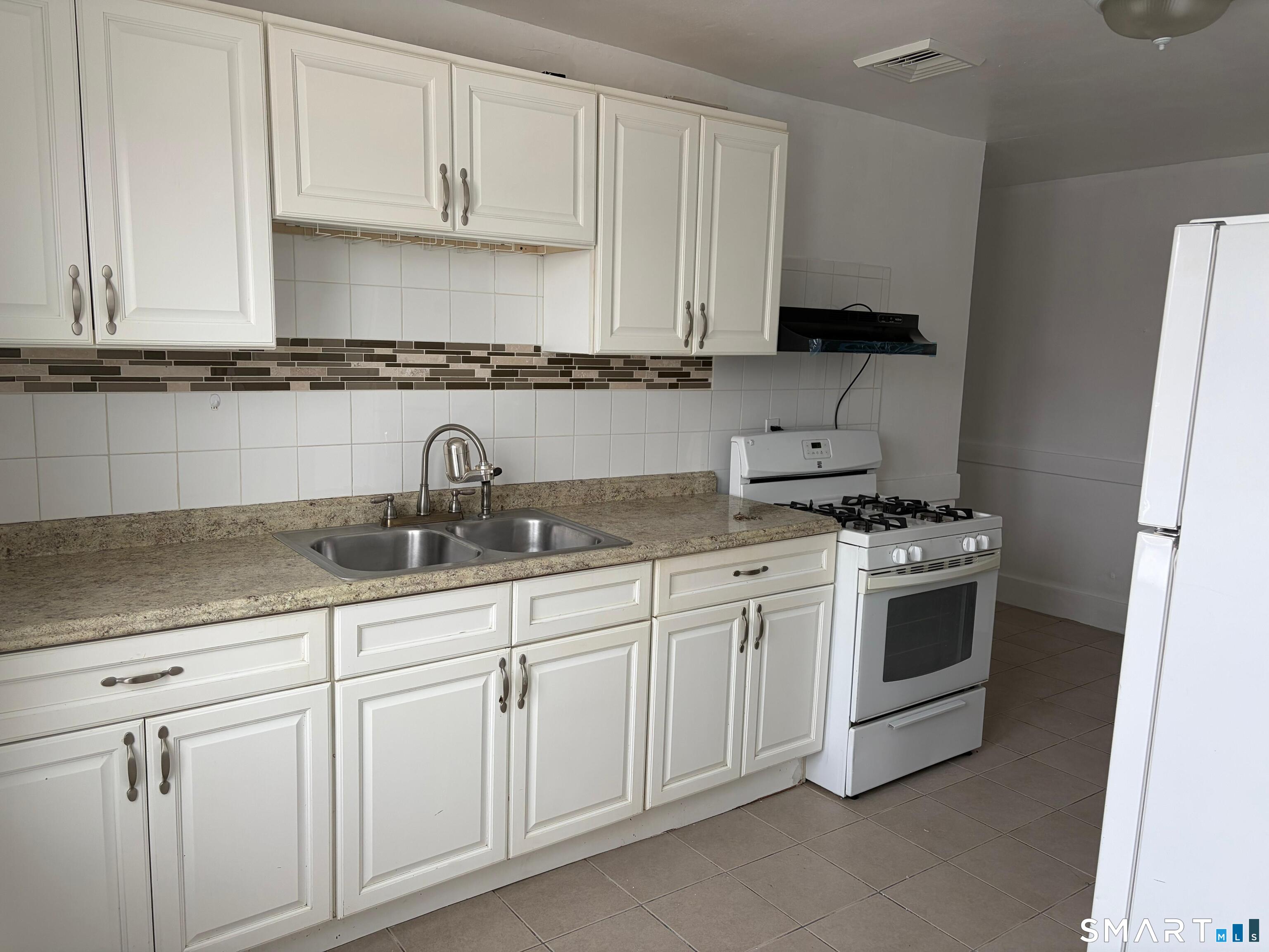 Photo 1 of 1821 Main Street, Waterbury, CT