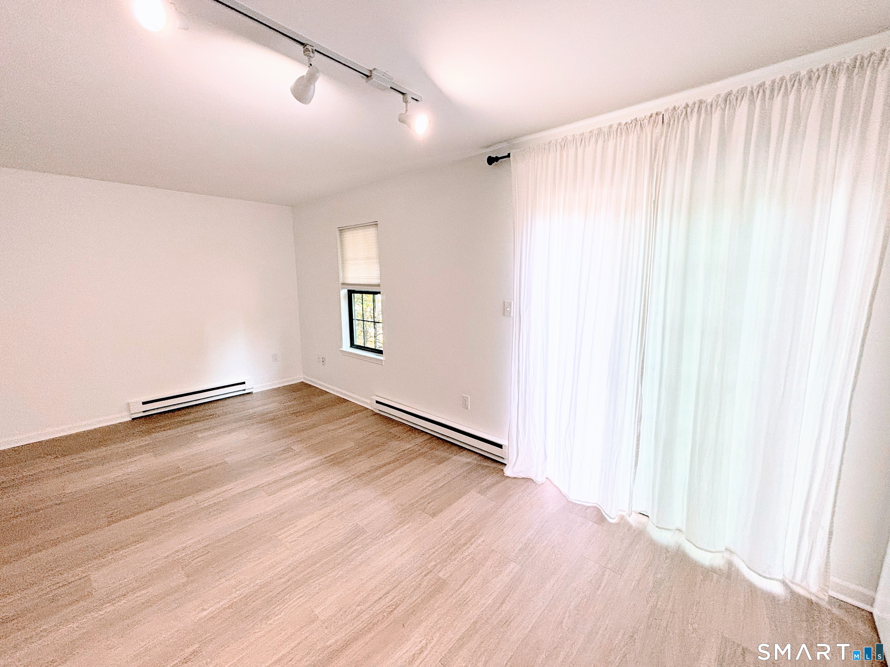 Homes for sale in New Milford, CT | 149 Aspetuck Vlg #149, New Milford, CT 06776 | MLS# 24149203