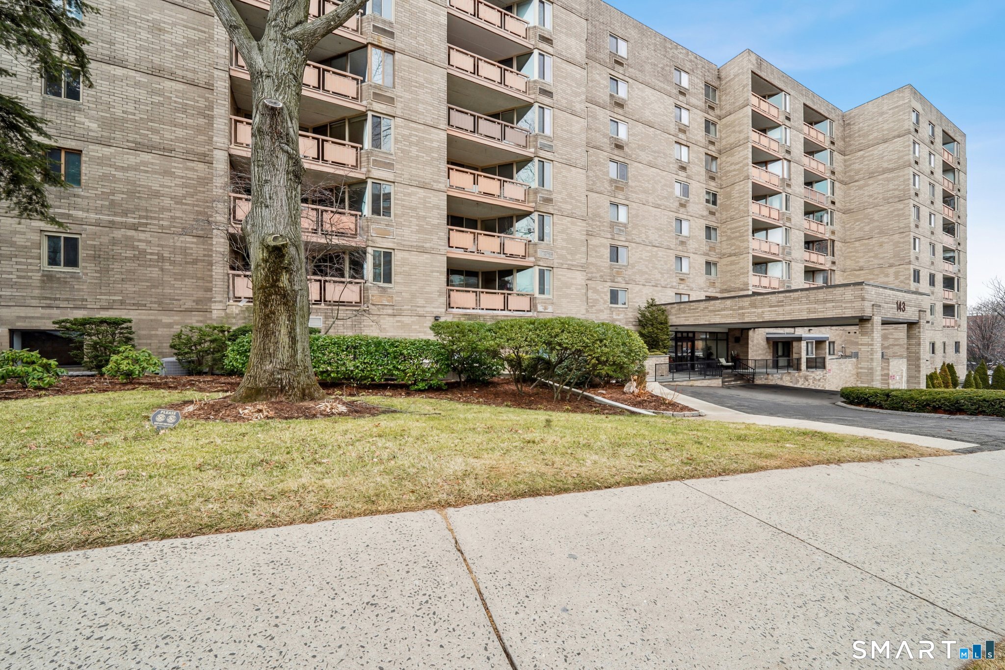 Homes for sale in Stamford, CT | 143 Hoyt St #APT 2H, Stamford, CT 06905 | MLS# 24147496