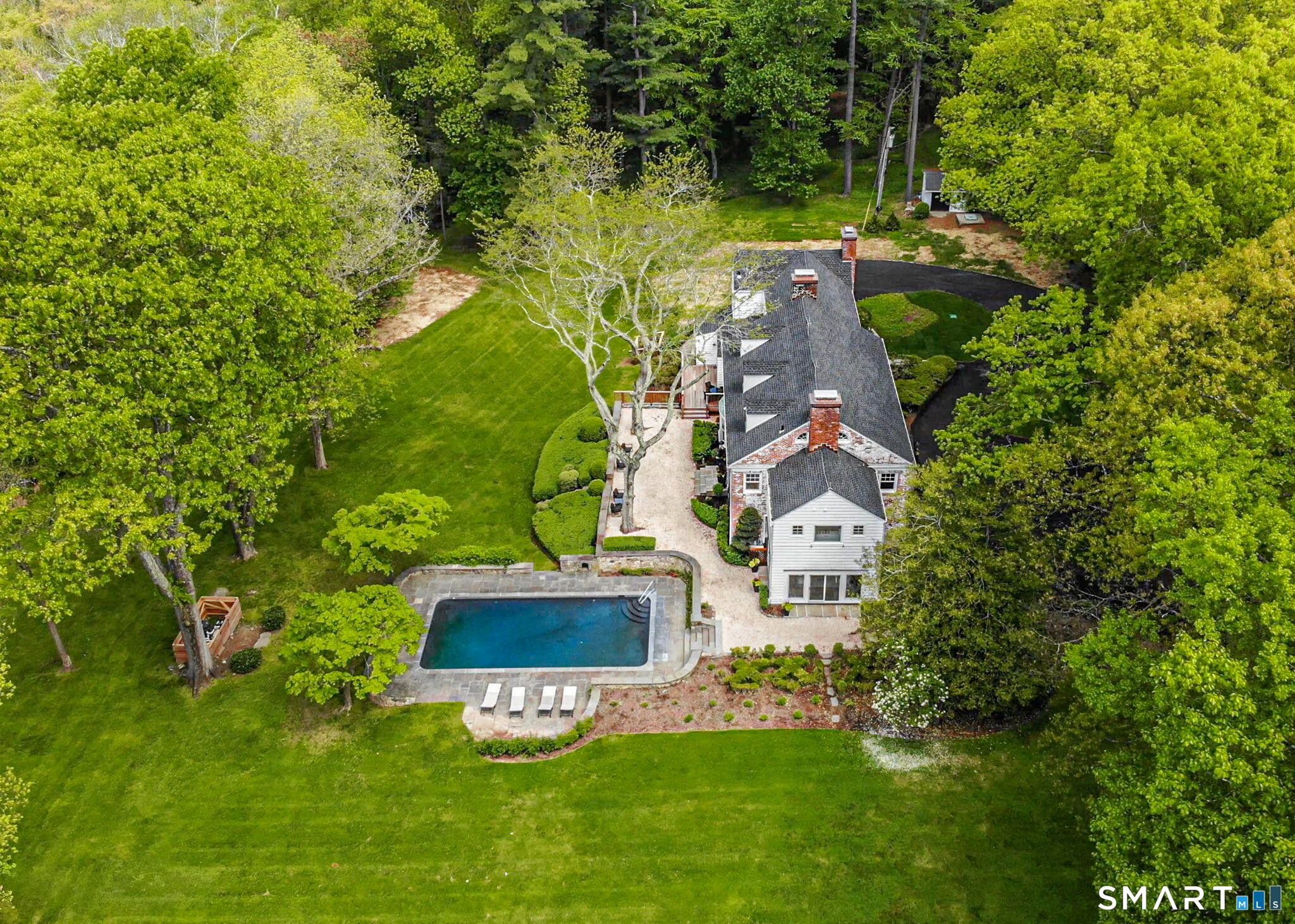 Homes for sale in Greenwich, CT | 530 Round Hill Rd, Greenwich, CT 06831 | MLS# 24148346