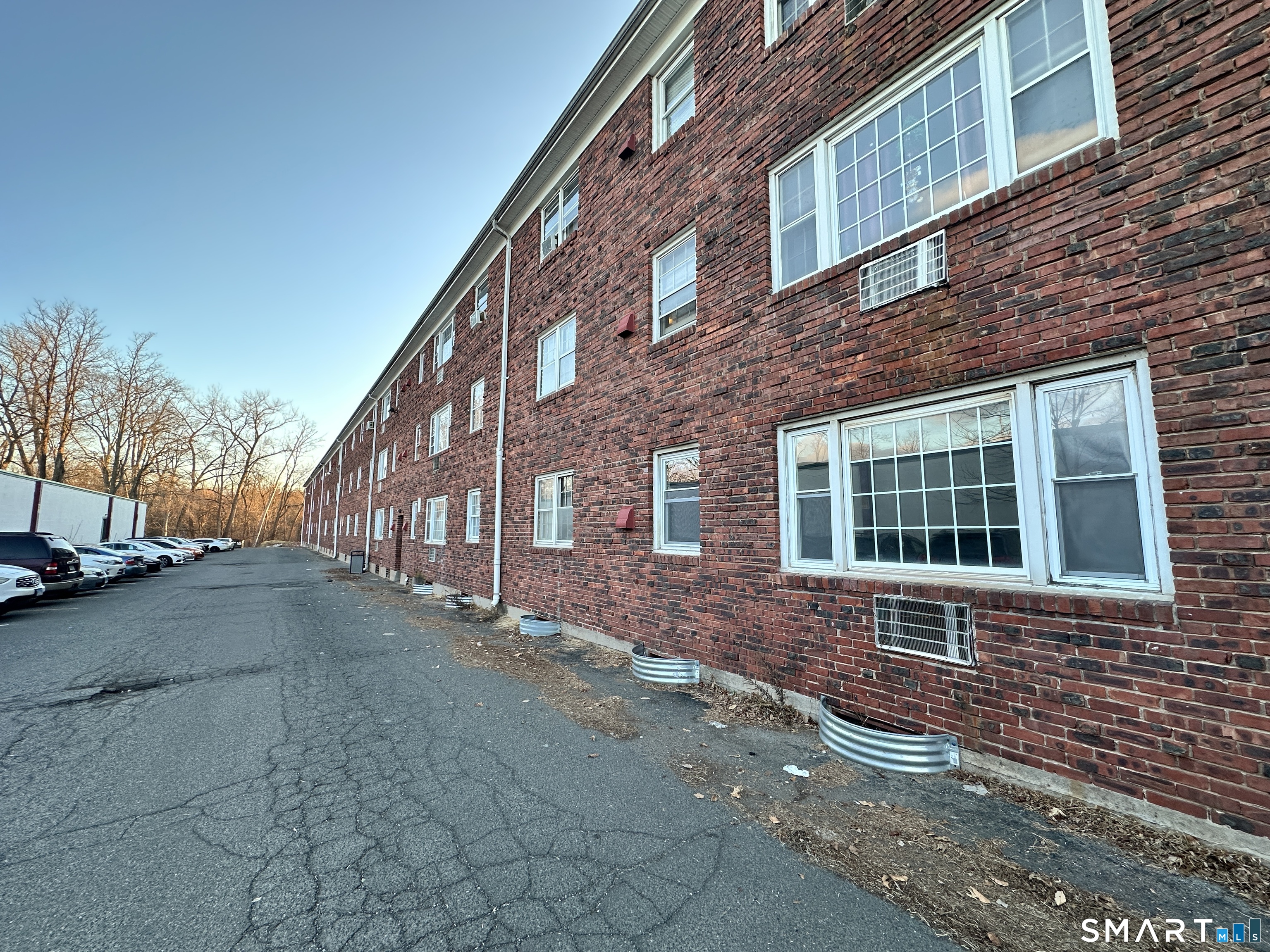 Homes for sale in East Hartford, CT | 509 Burnside Ave #APT C14, East Hartford, CT 06108 | MLS# 24149467
