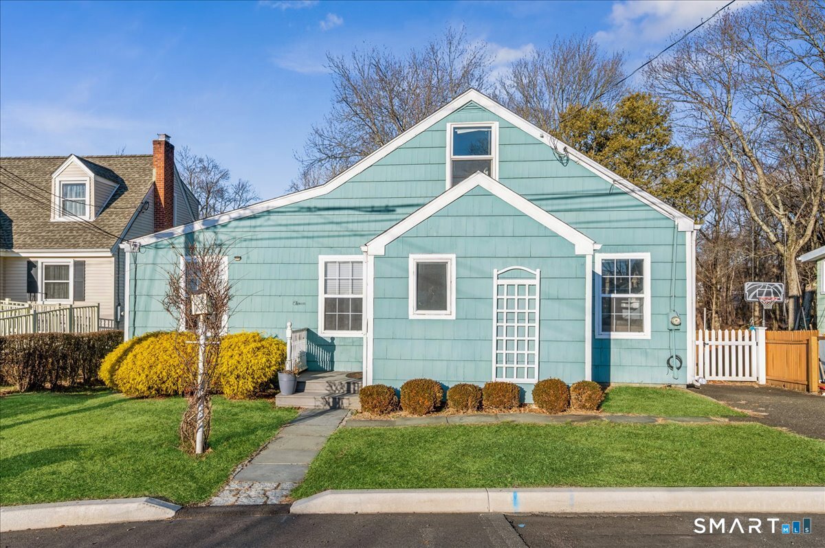 Homes for sale in Norwalk, CT | 11 Margaret St, Norwalk, CT 06851 | MLS# 24149339