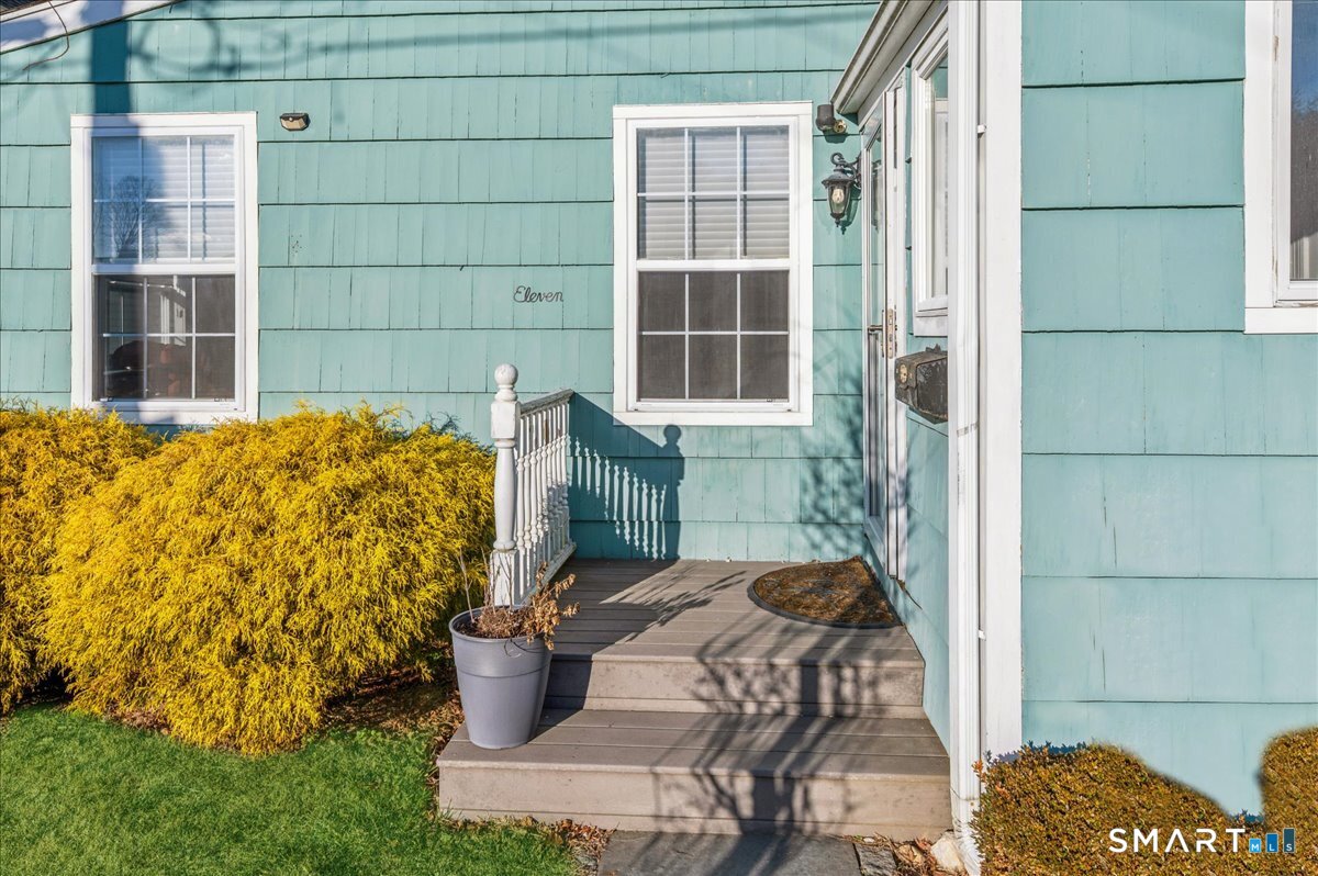 Homes for sale in Norwalk, CT | 11 Margaret St, Norwalk, CT 06851 | MLS# 24149339