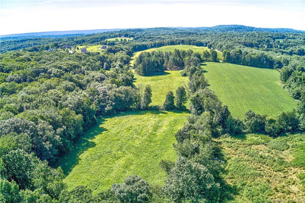 Homes for sale in Watertown, CT | 1604 Bunker Hill Rd, Watertown, CT 06795 | MLS# 24149536