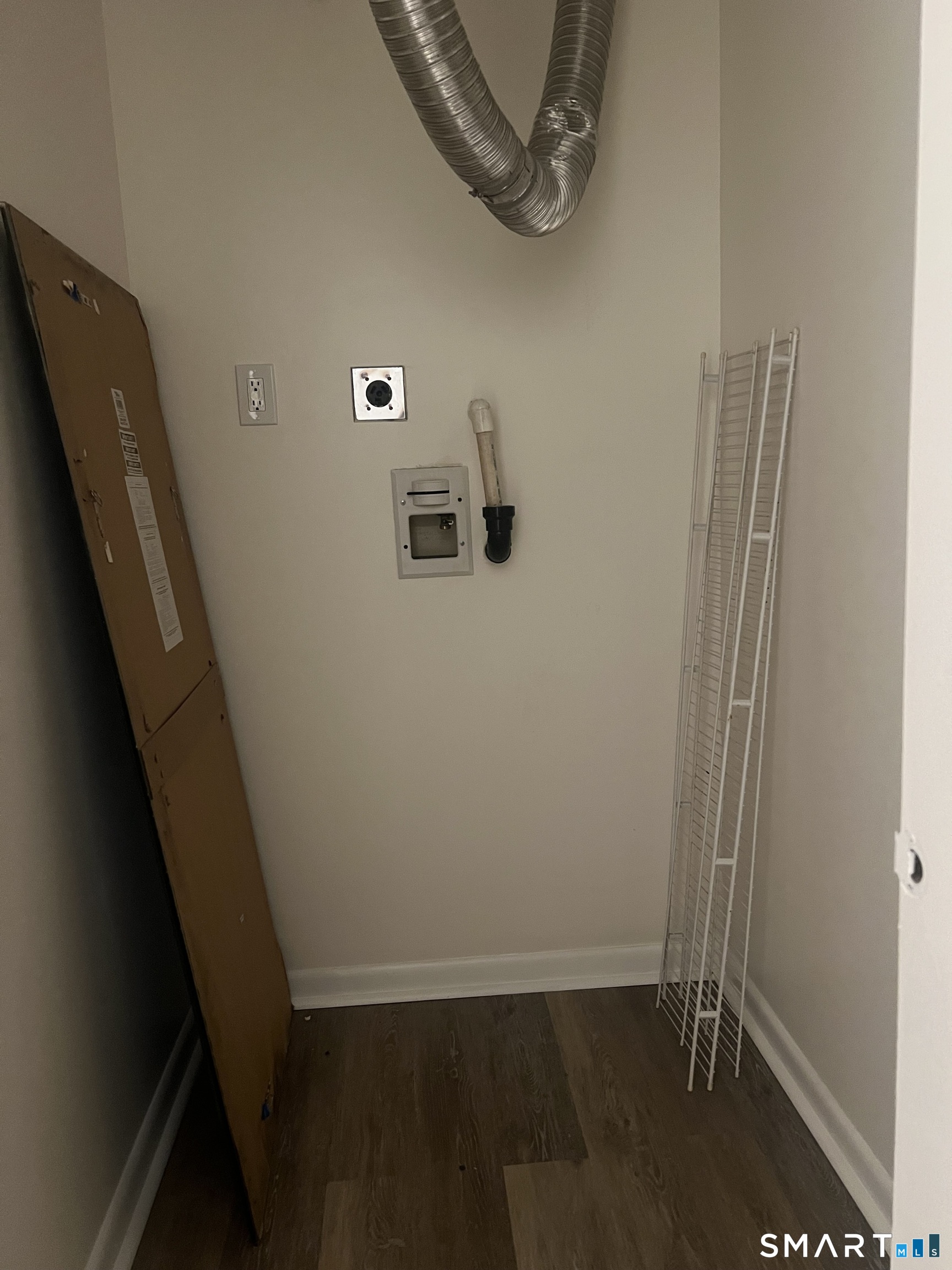 Photo 15 of 3370 Madison Avenue, Bridgeport, CT