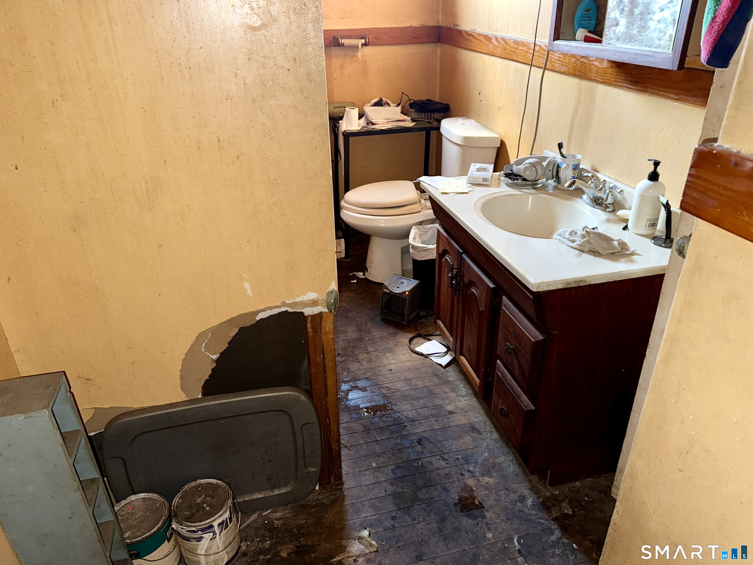 Homes for sale in Ansonia, CT | 177 Wakelee Ave, Ansonia, CT 06401 | MLS# 24149479