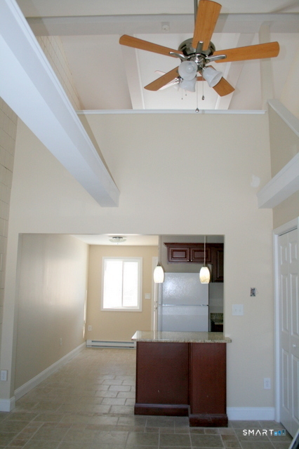 Photo 3 of 95 East Grand Avenue, New Haven, CT