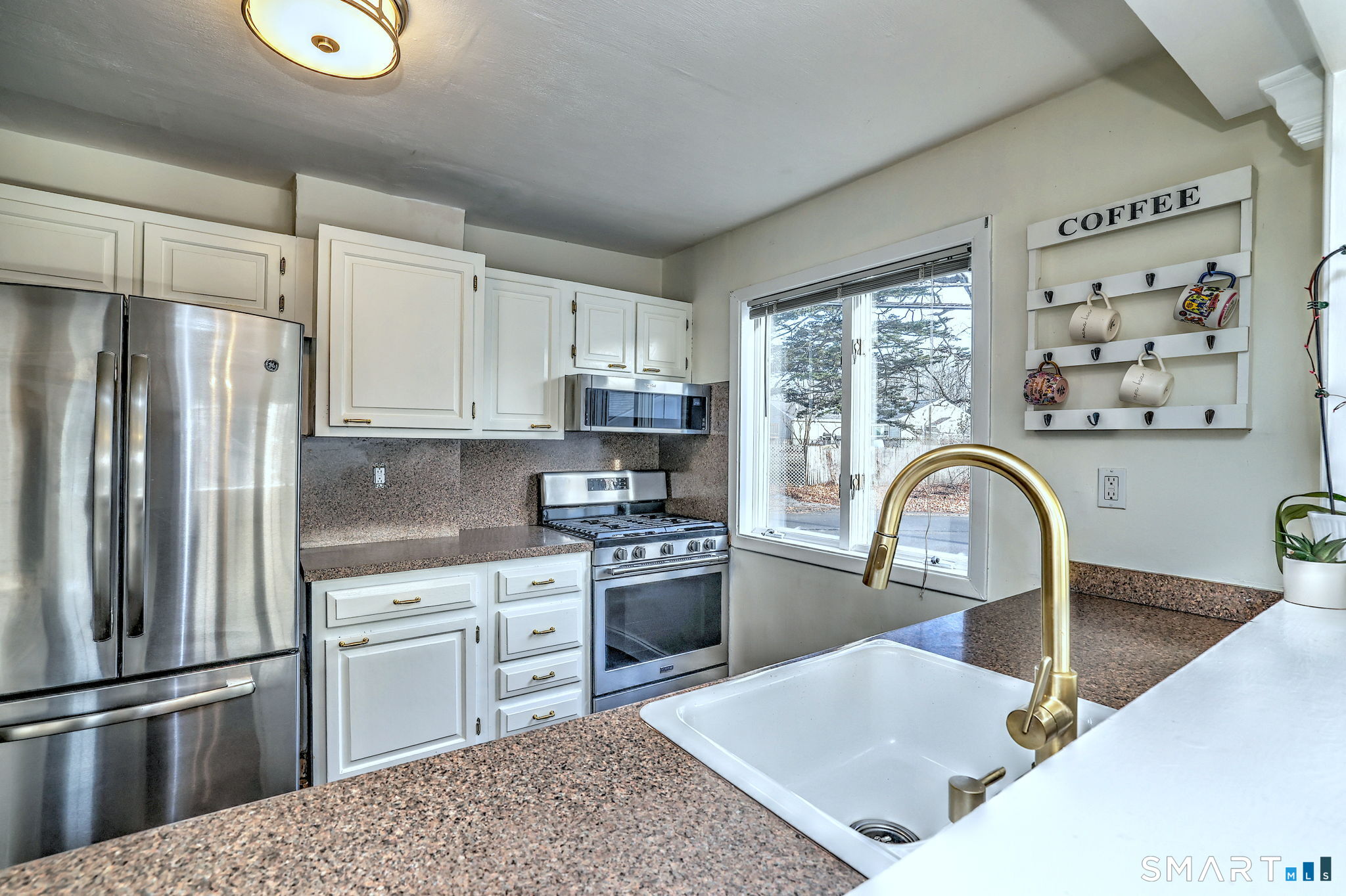 Photo 10 of 299 Meadows End Road, Milford, CT