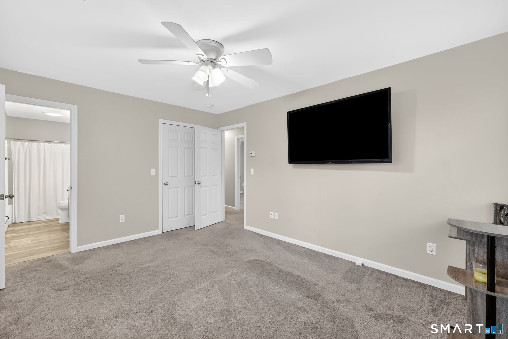 Photo 16 of 1021 Suffield Street, Suffield, CT