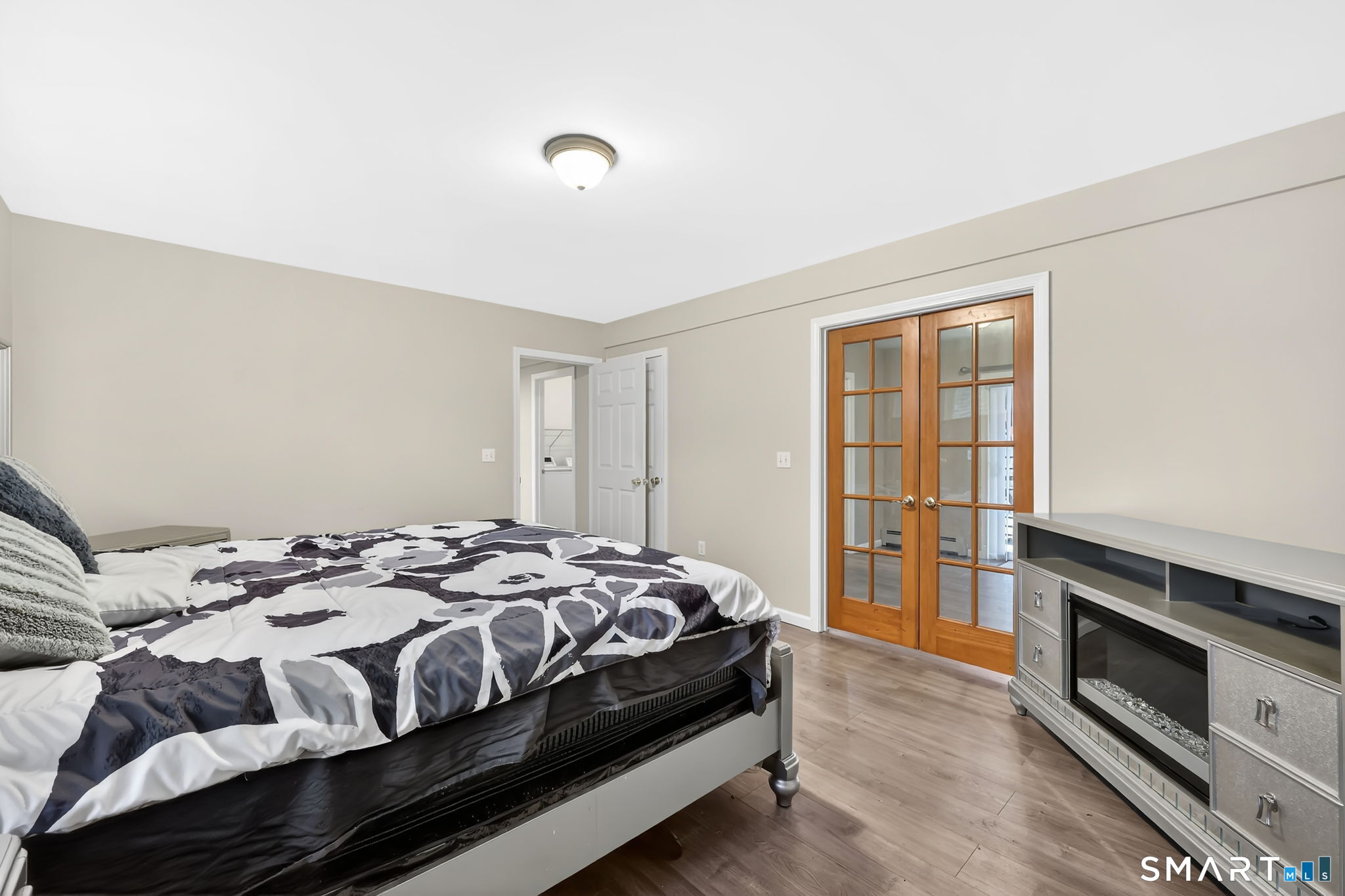 Photo 23 of 1021 Suffield Street, Suffield, CT