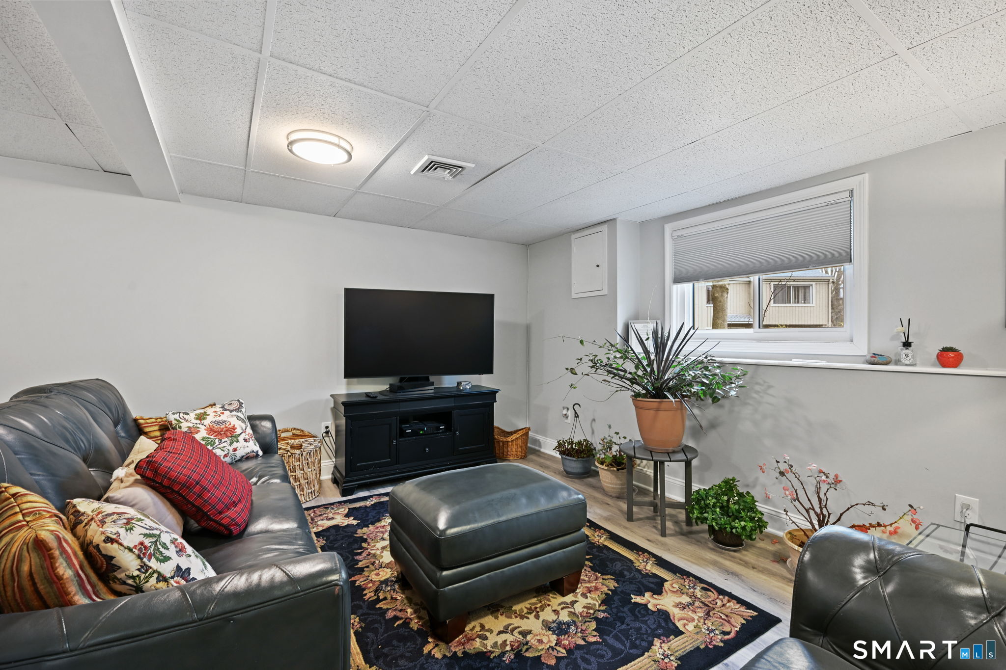 Homes for sale in Stratford, CT | 446 Hammerstone Ln #B, Stratford, CT 06614 | MLS# 24147937