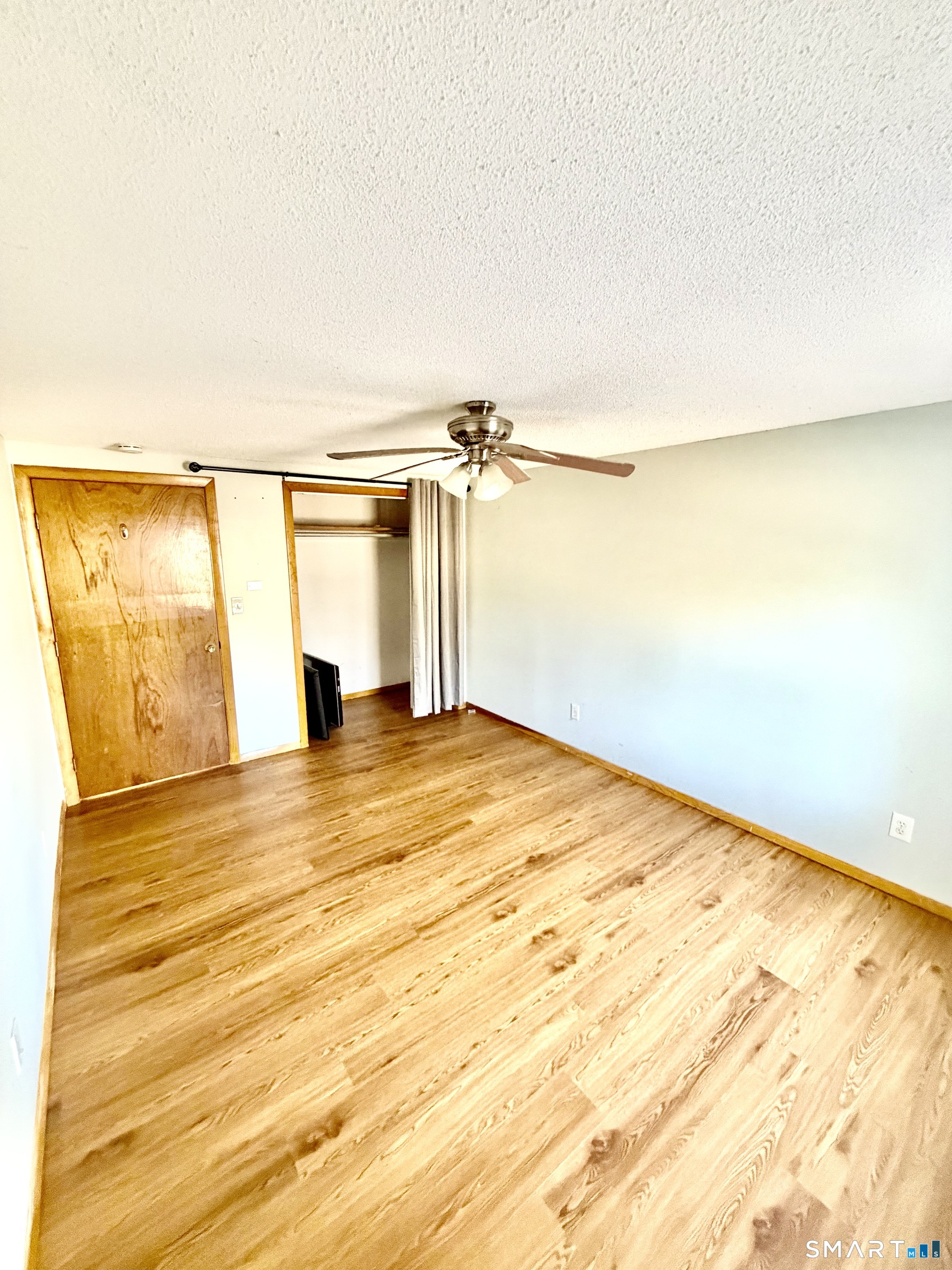 Photo 12 of 79 Elmwood Heights, Colchester, CT