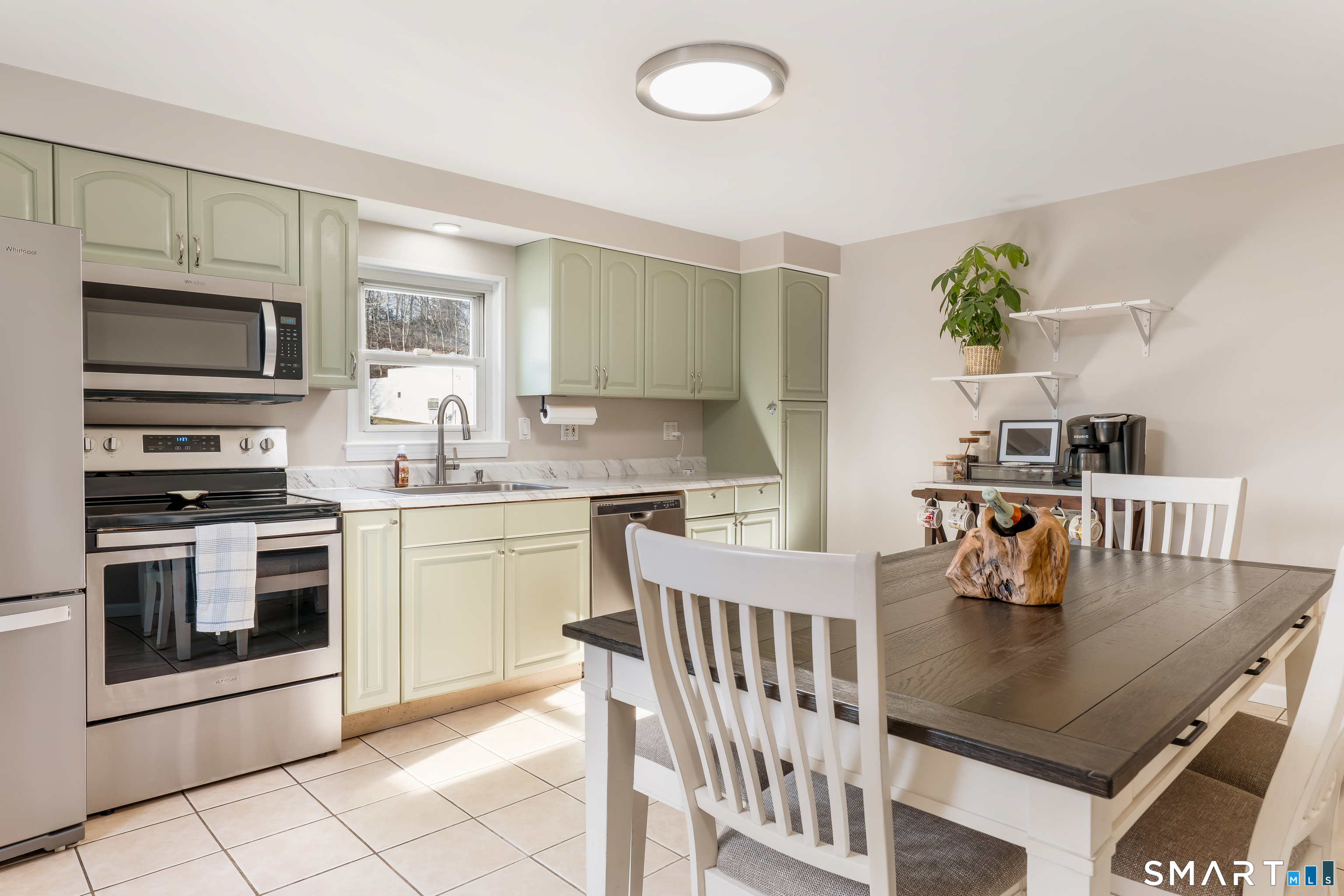 Homes for sale in Meriden, CT | 7 Sunbright Dr S, Meriden, CT 06450 | MLS# 24149316