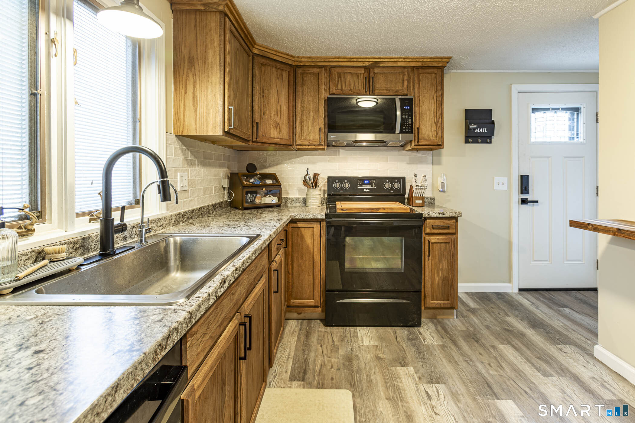 Homes for sale in Wethersfield, CT | 90 Goodwin Park Rd, Wethersfield, CT 06109 | MLS# 24149555