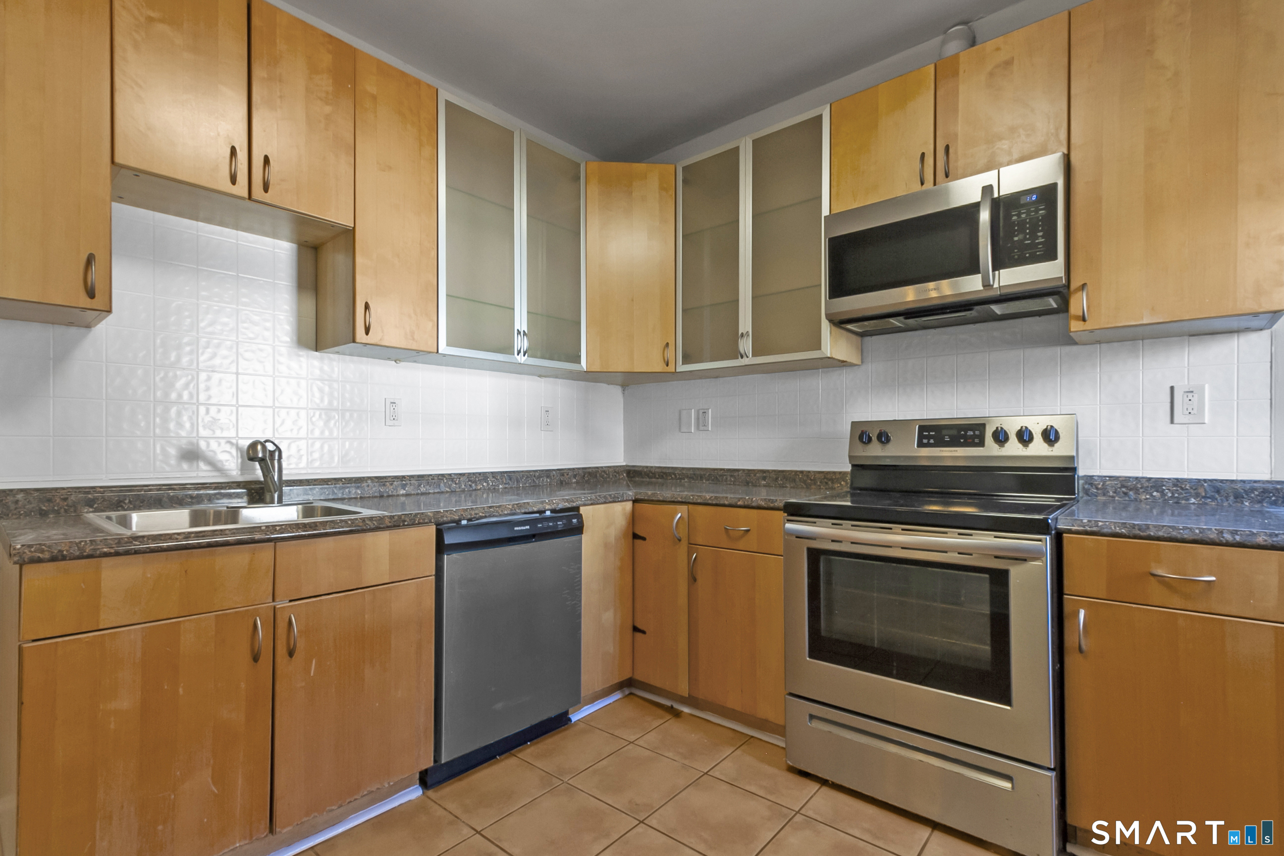 Photo 9 of 248 Salem Street, Bridgeport, CT