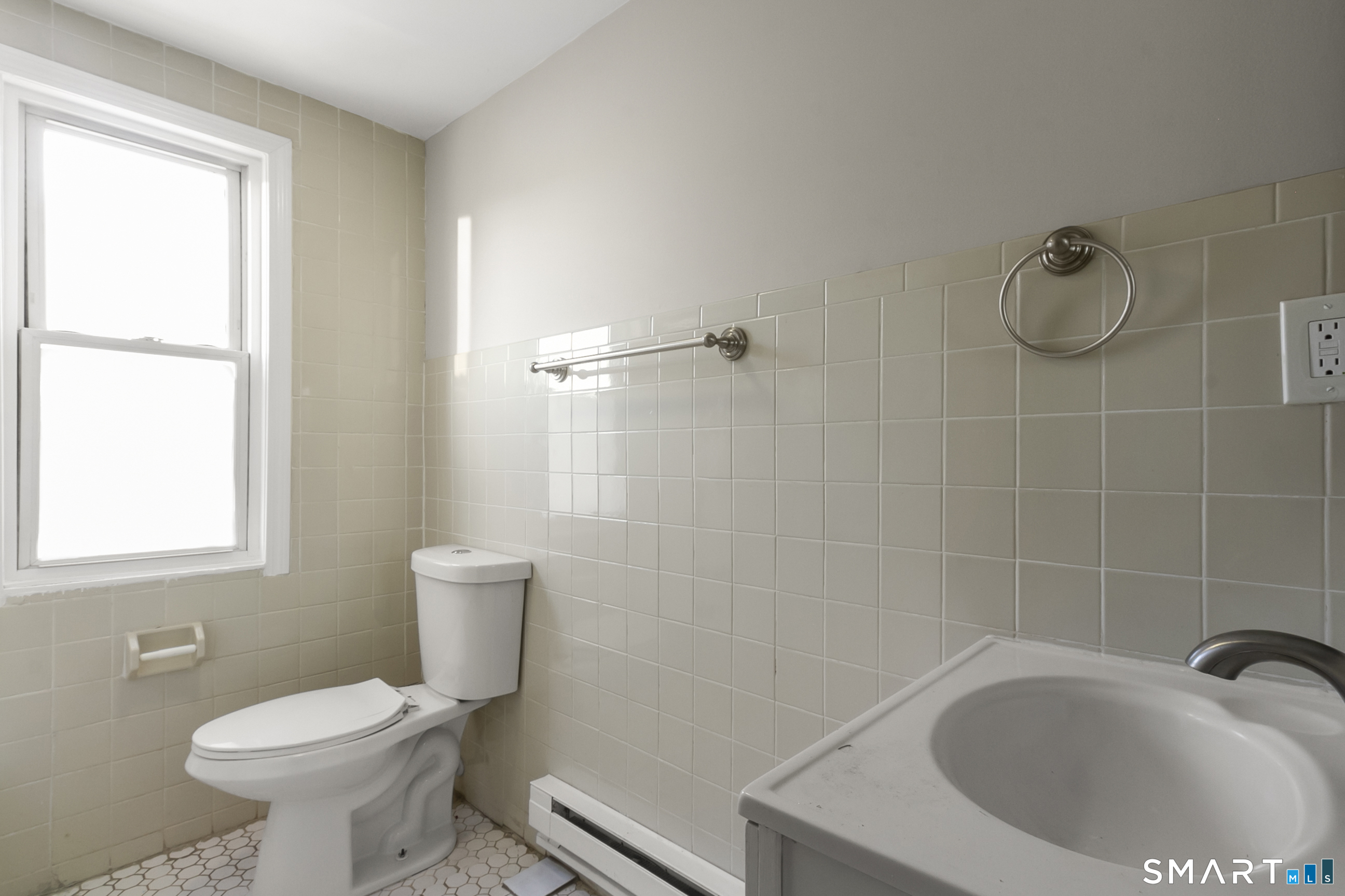 Photo 14 of 248 Salem Street, Bridgeport, CT