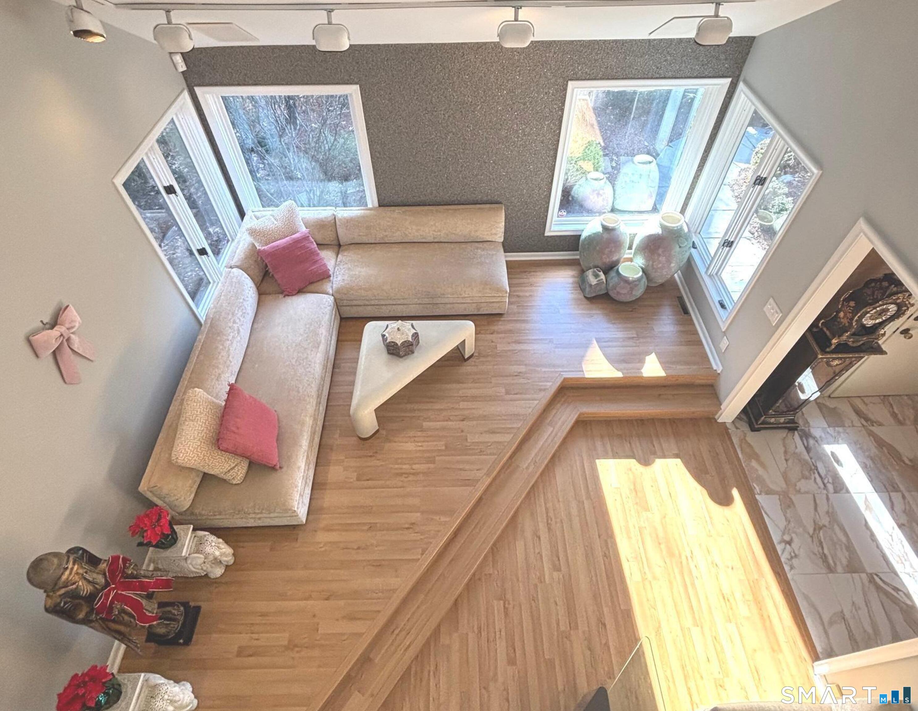 Homes for sale in West Hartford, CT | 10 Ironwood Ln, West Hartford, CT 06117 | MLS# 24142716