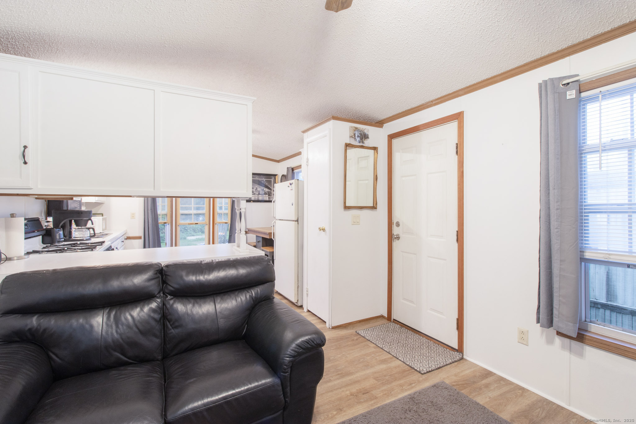 Homes for sale in Shelton, CT | 44 Hemlock Dr, Shelton, CT 06484 | MLS# 24149631