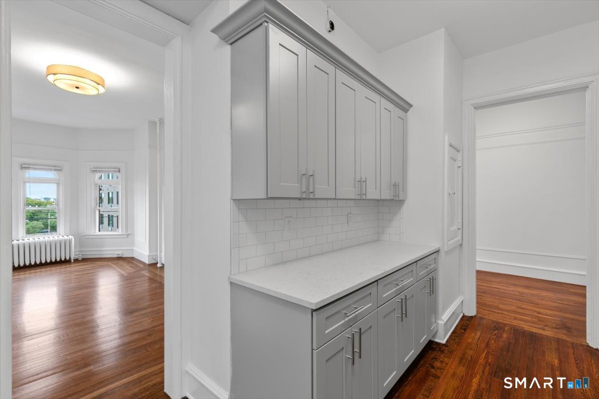 Photo 11 of 284 Orange Street, New Haven, CT