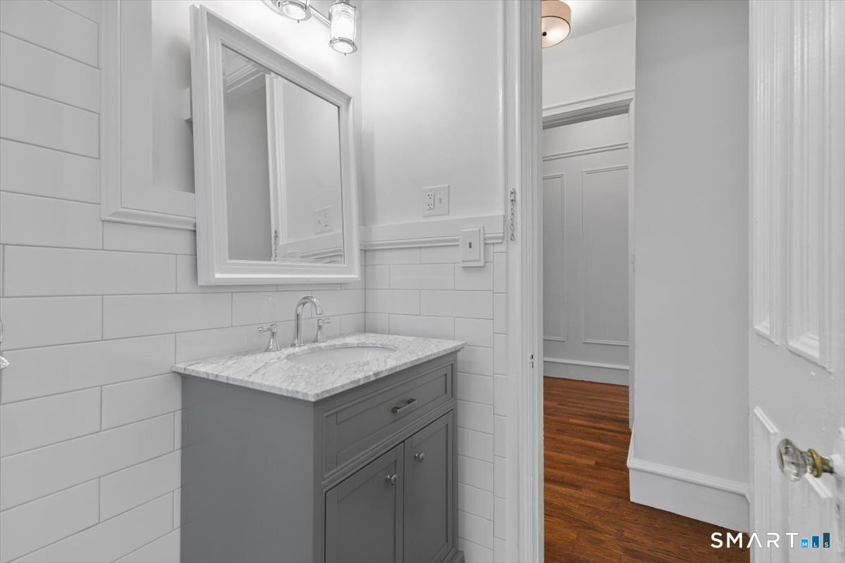 Photo 18 of 284 Orange Street, New Haven, CT