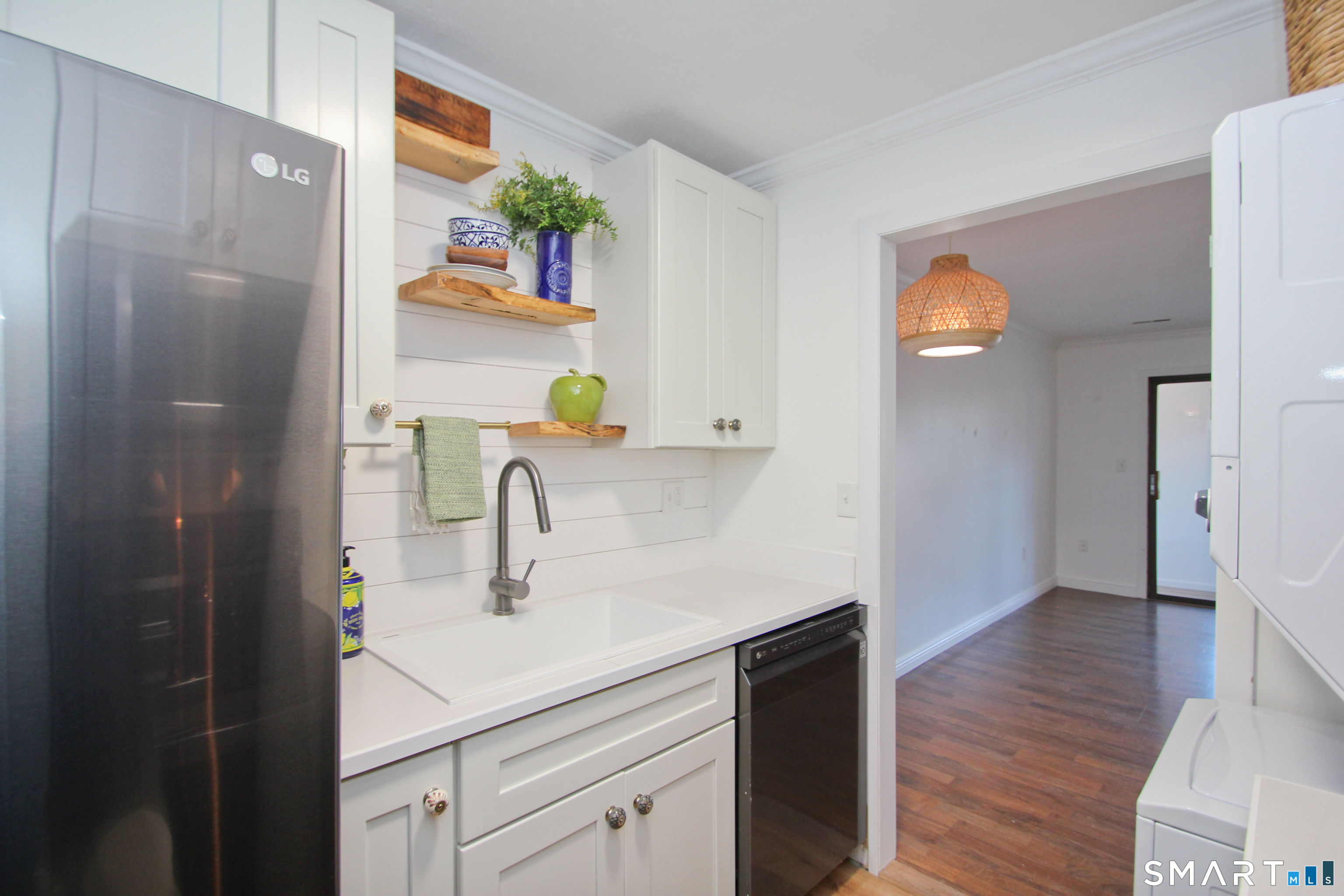 Photo 11 of 83 Landing Circle, Suffield, CT