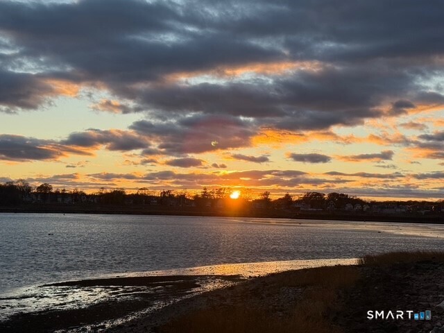 Homes for sale in New Haven, CT | 111 Harbour Close #111, New Haven, CT 06519 | MLS# 24149588