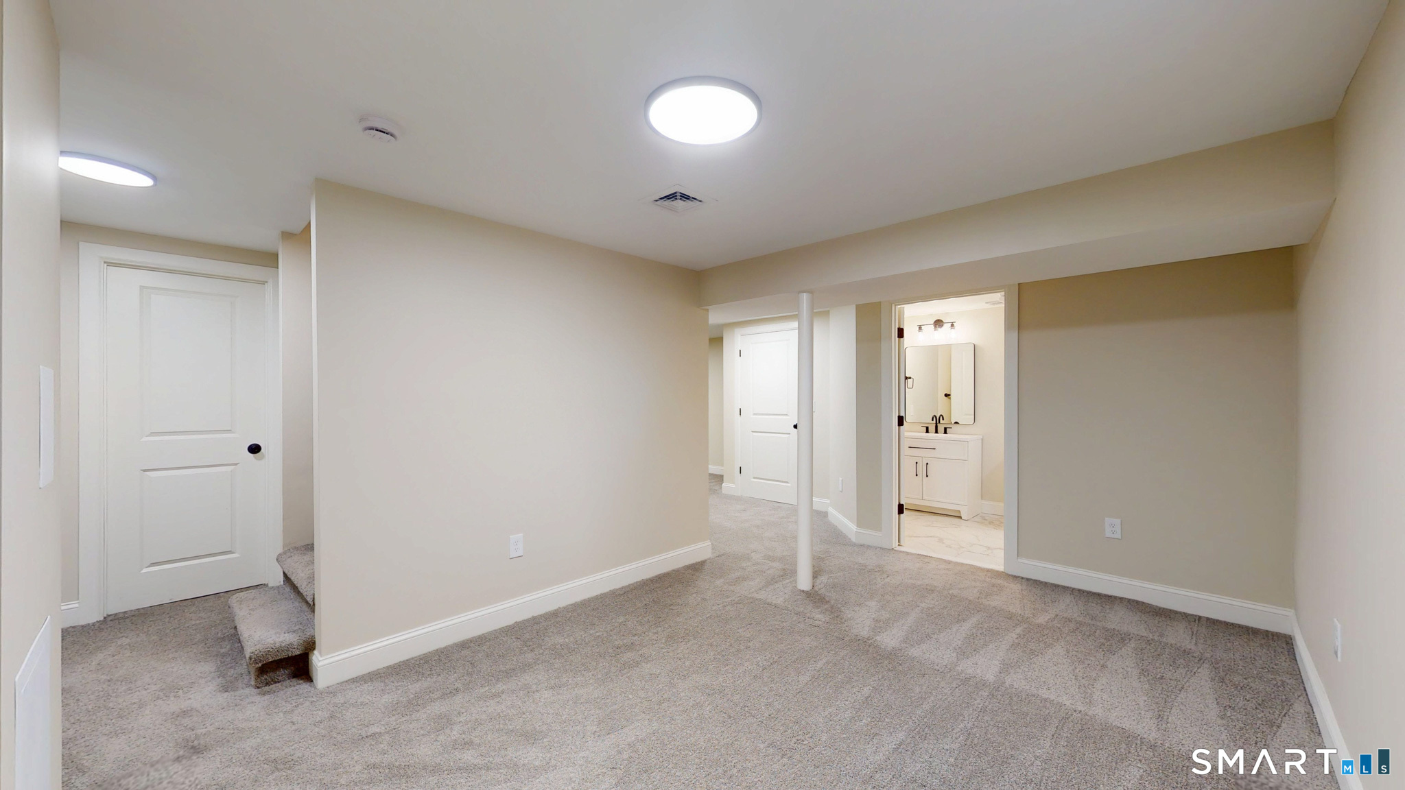 Photo 28 of 73 Coolidge Avenue, Newington, CT