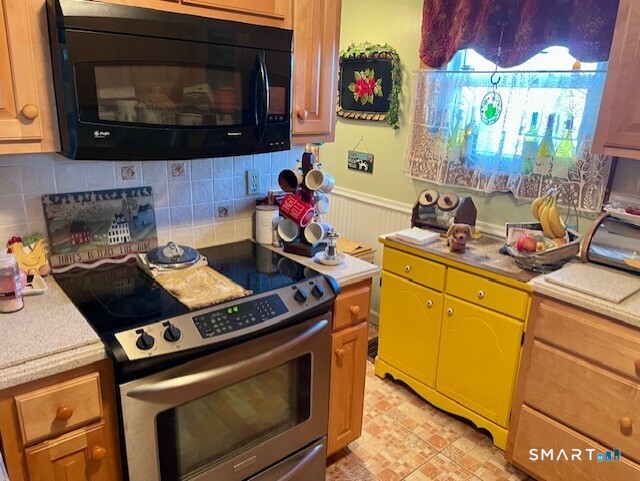 Homes for sale in Bristol, CT | 19 Bingham St, Bristol, CT 06010 | MLS# 24148604