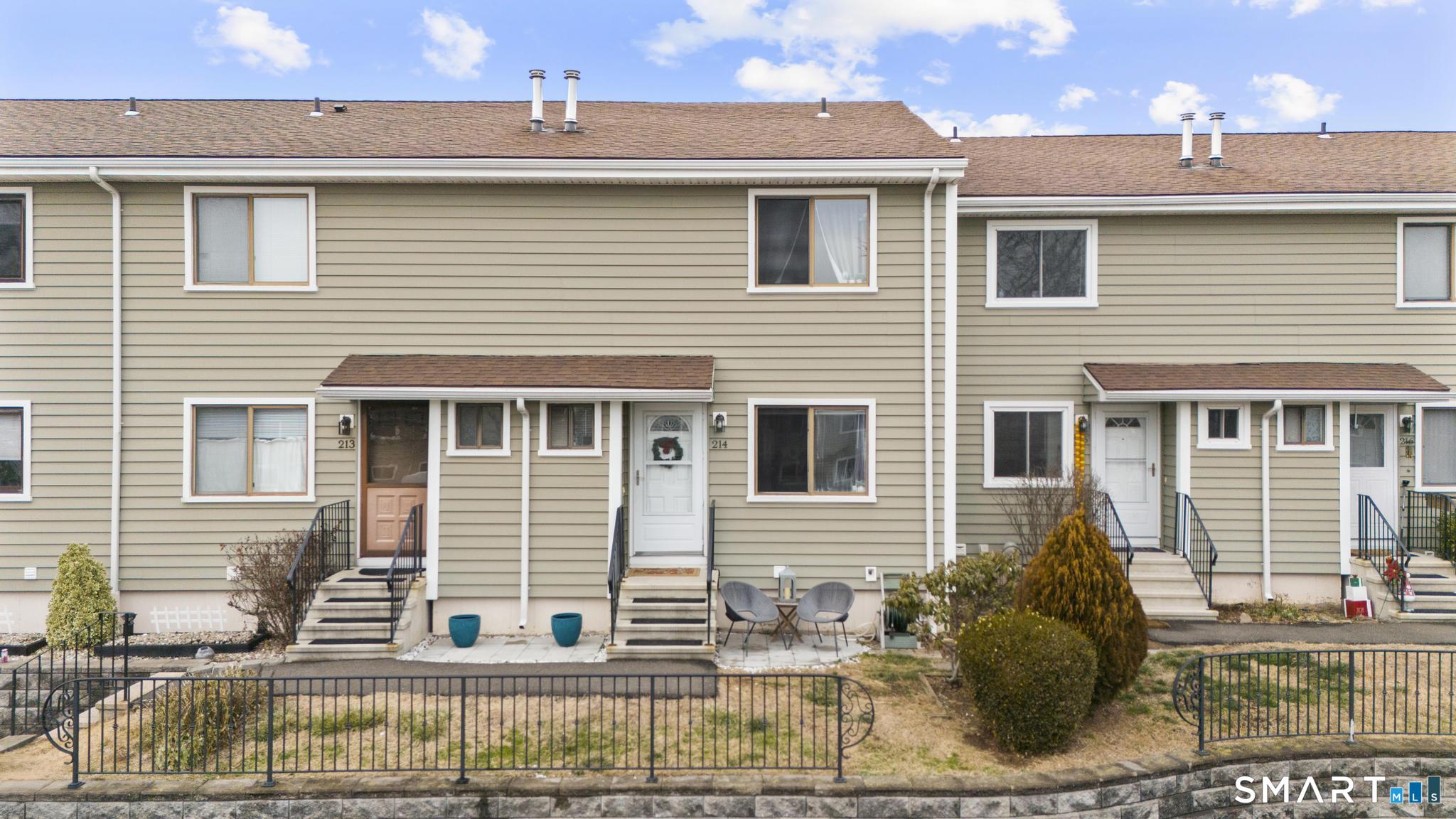 Homes for sale in Branford, CT | 214 Monticello Dr #214, Branford, CT 06405 | MLS# 24149512