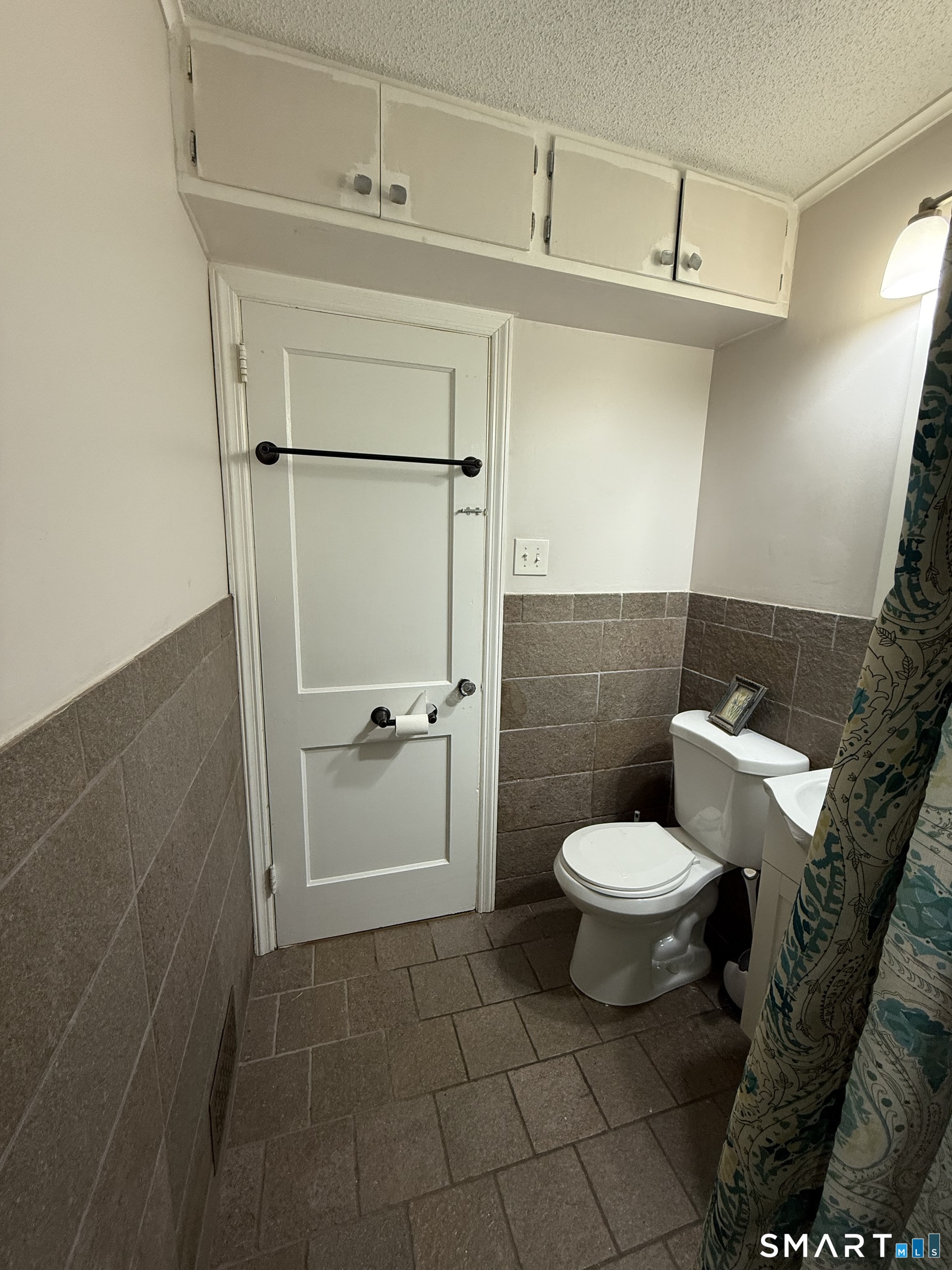 Photo 11 of 92 Garfield Road, Bristol, CT