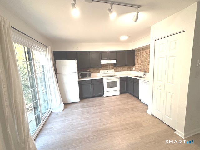 Homes for sale in New Milford, CT | 149 Aspetuck Vlg #149, New Milford, CT 06776 | MLS# 24149203