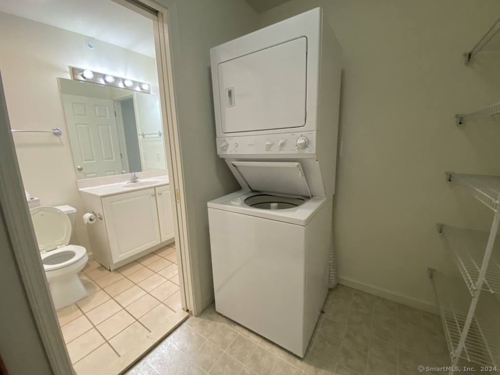 Photo 12 of 20 Orchard Street, Brookfield, CT