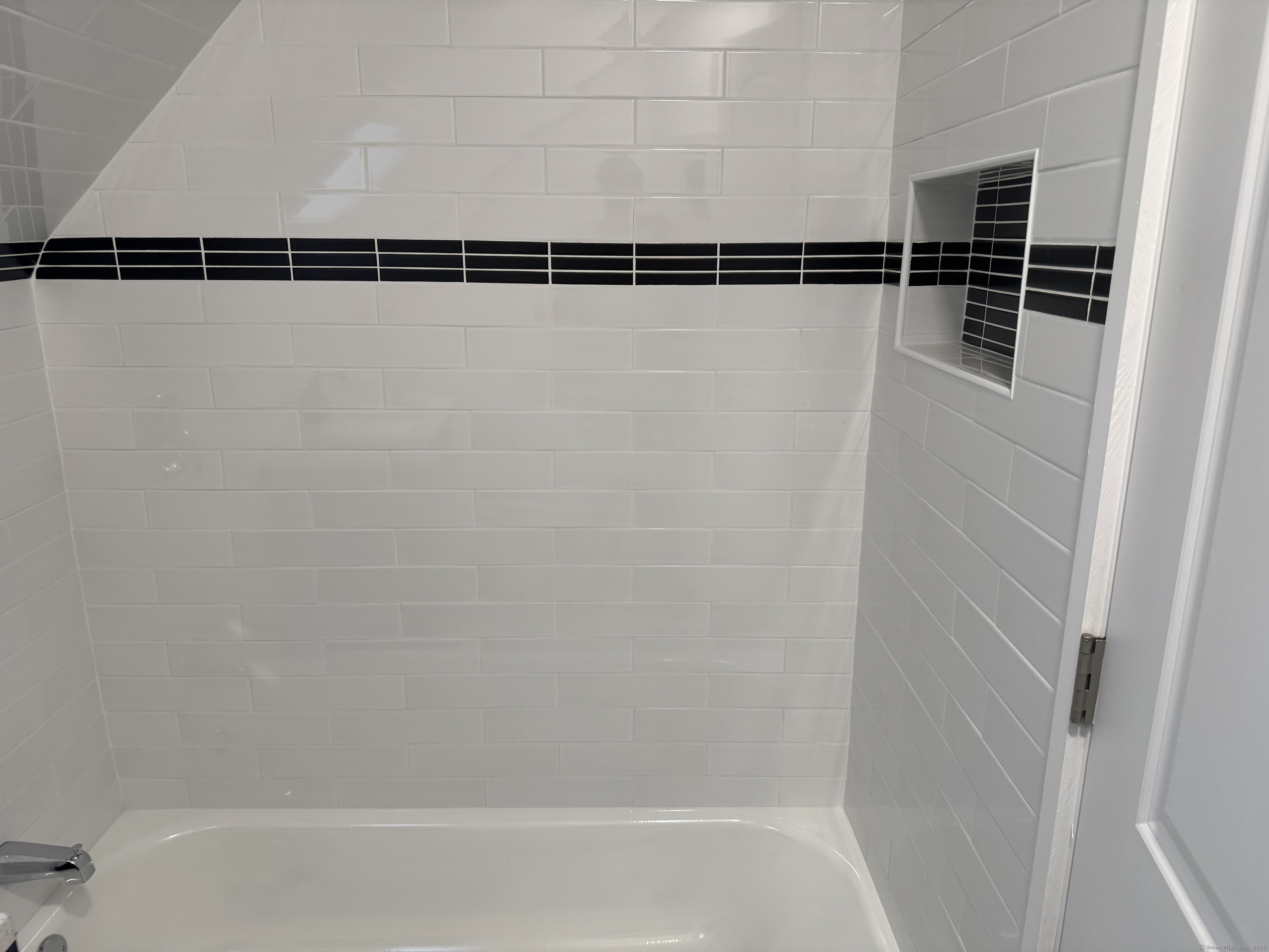 Photo 10 of 263 Hawley Avenue, Bridgeport, CT