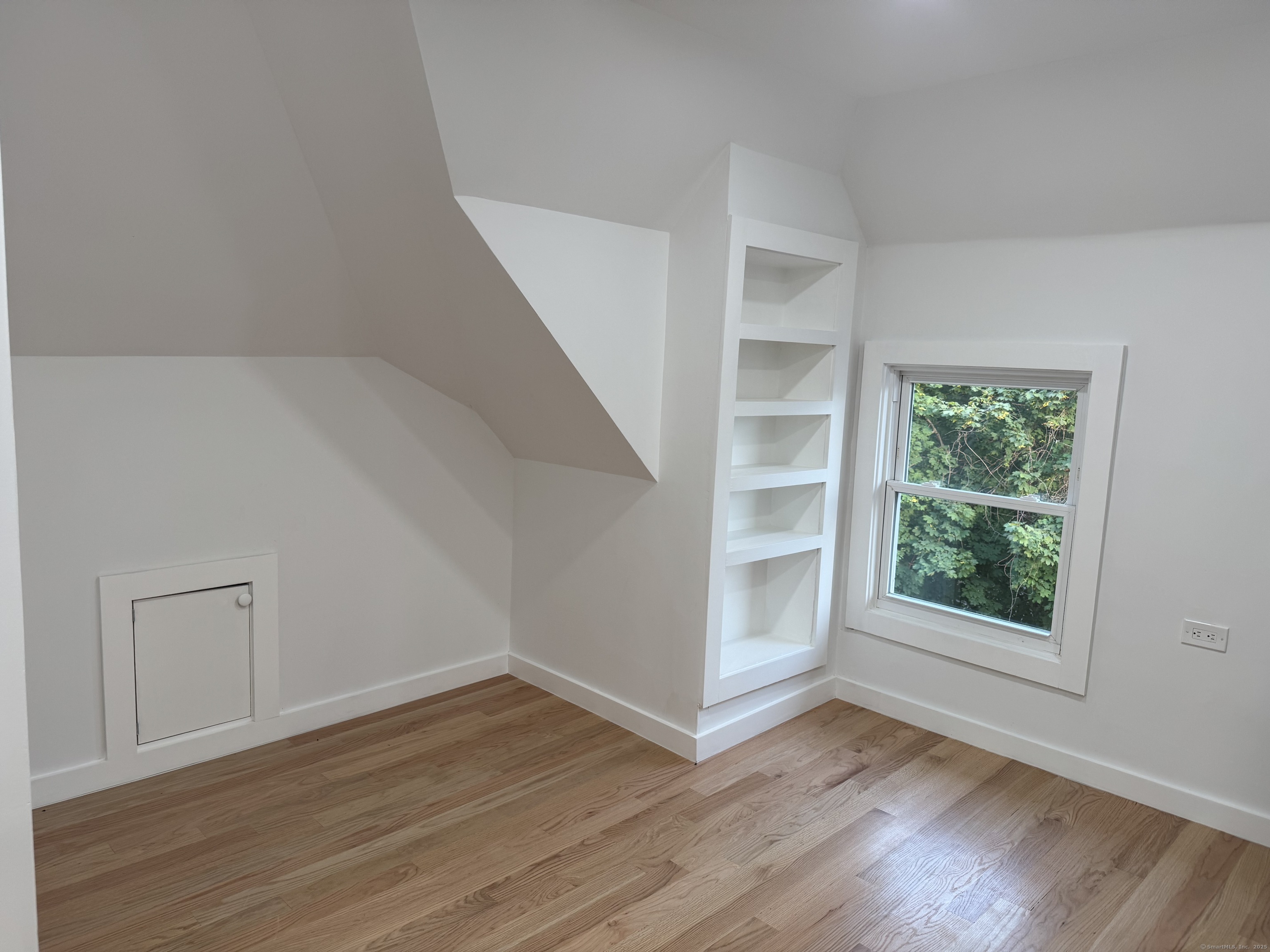 Photo 17 of 263 Hawley Avenue, Bridgeport, CT